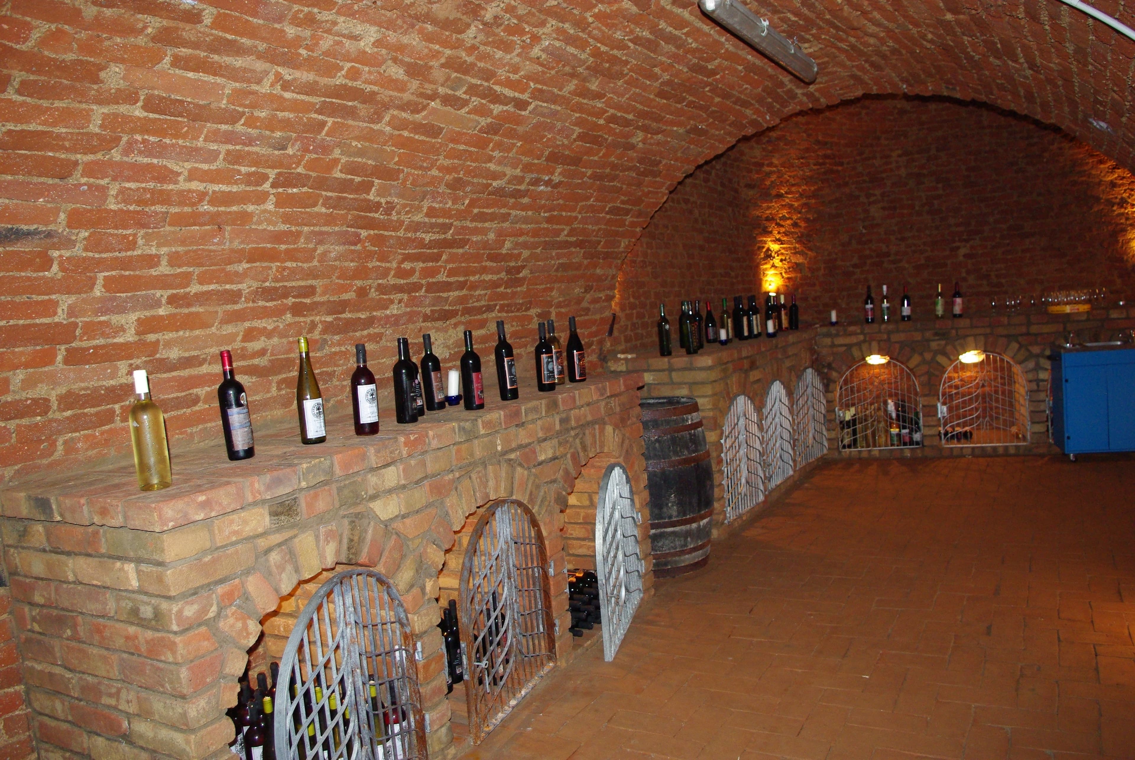 Mecseknádasd, Wine cellar 02