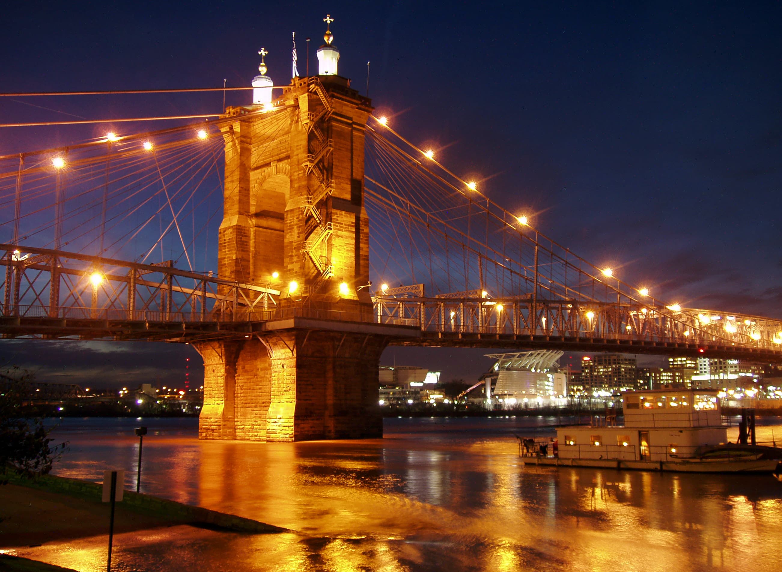 Cincinnati-roebling-suspension-bridge
