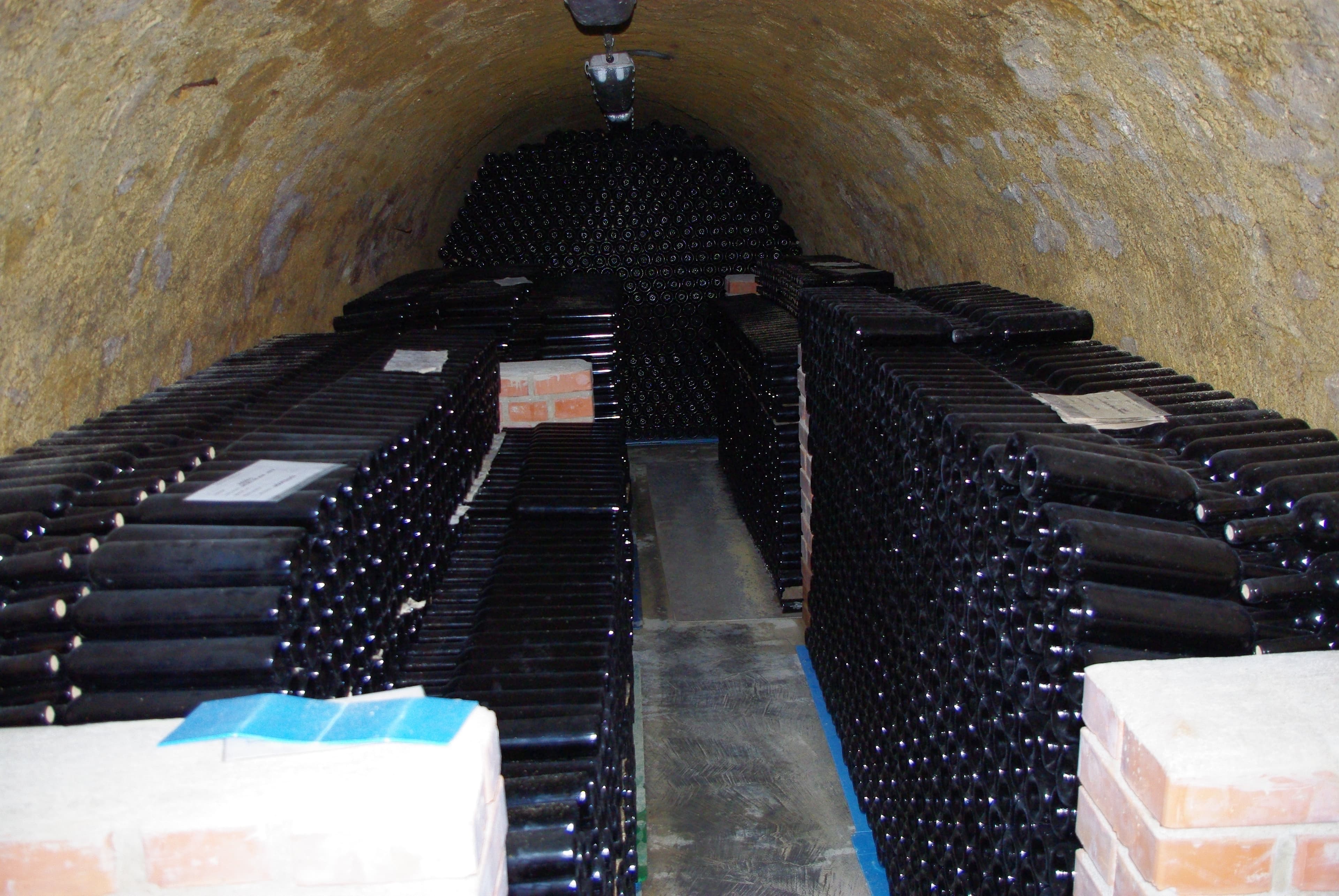 Mecseknádasd, Wine cellar 01