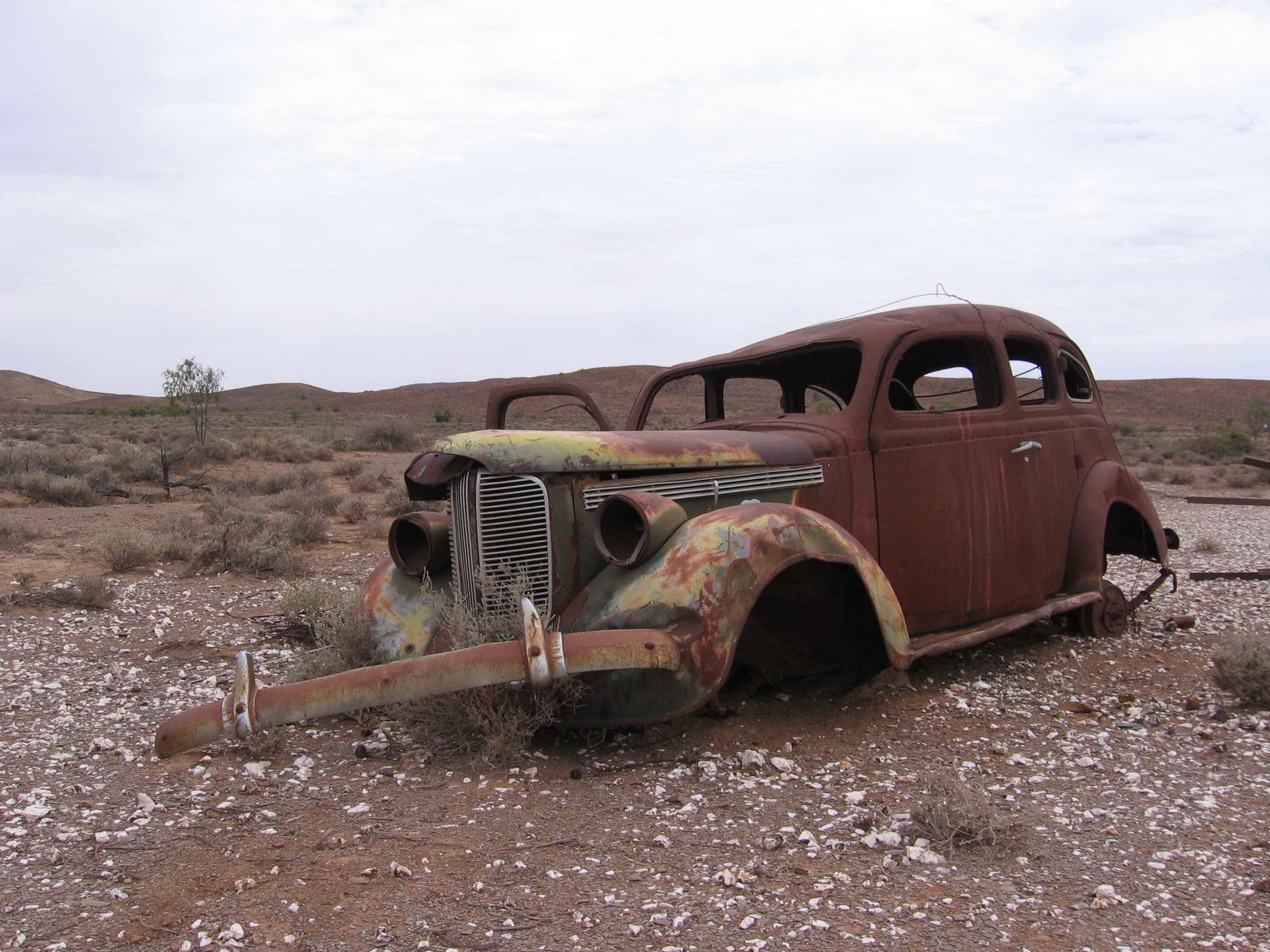 Rusted car, Strezlecki Track