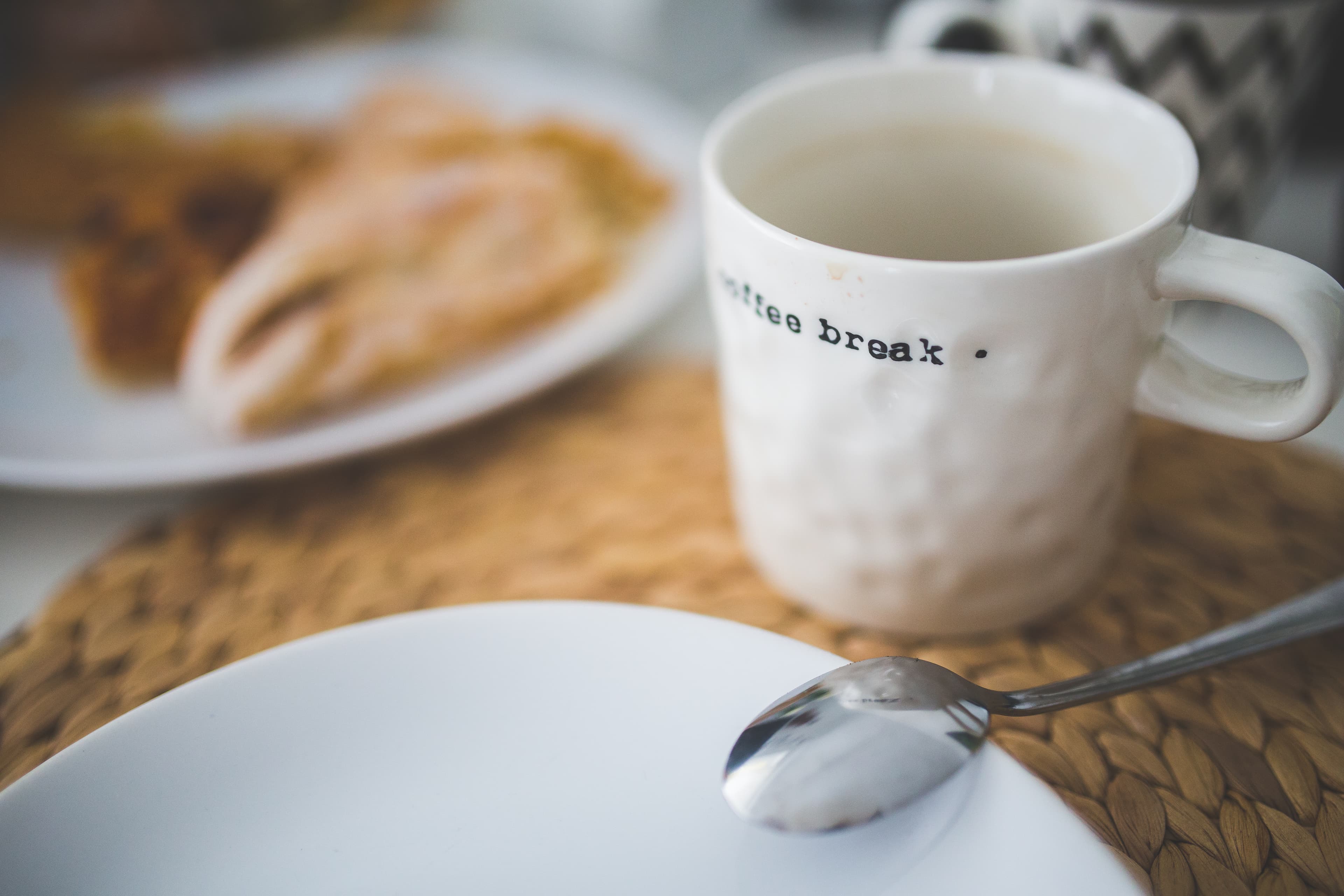 Coffee-cup-mug-spoon (23957007159)