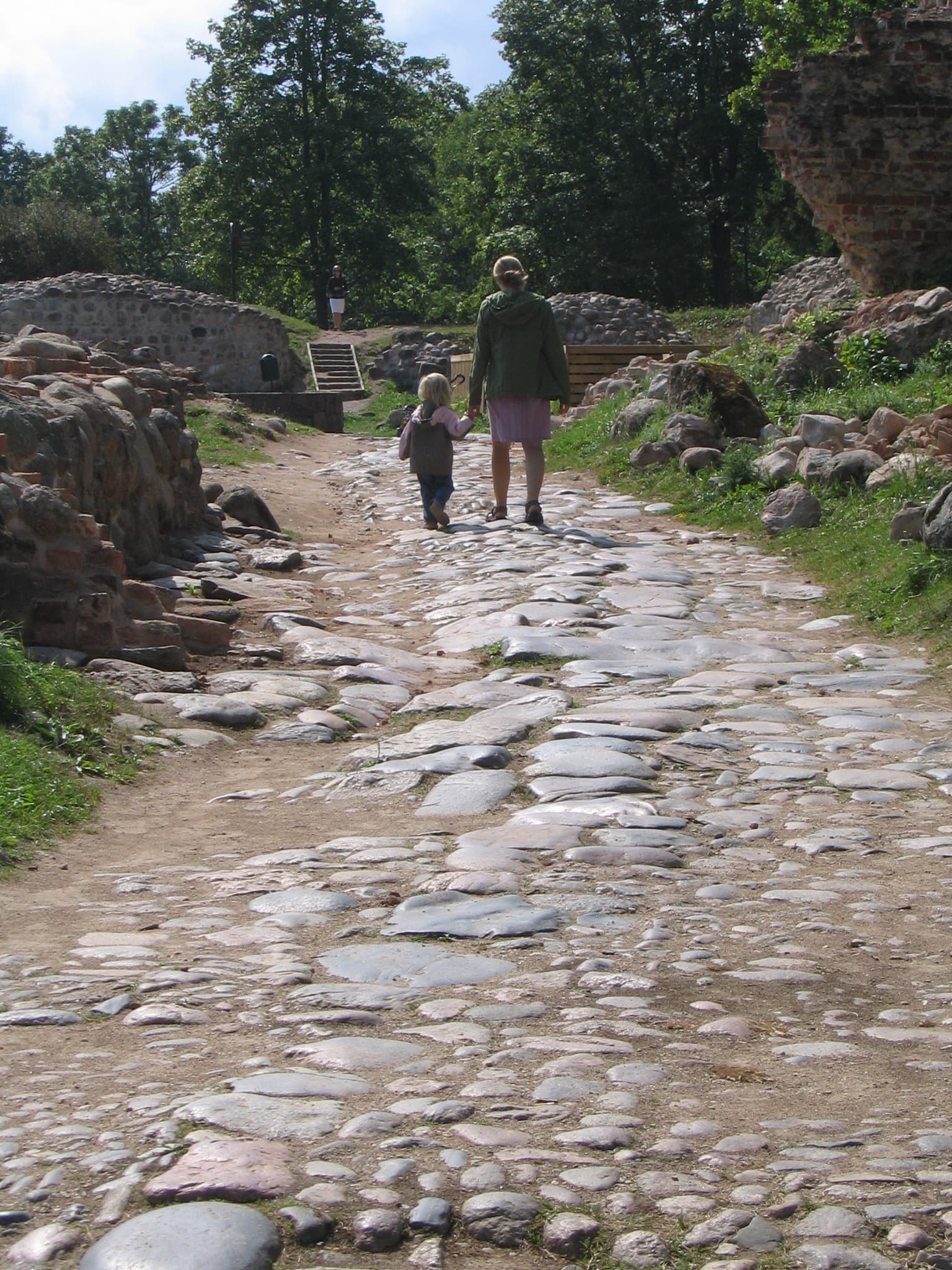 Viljandi castle cobblestone road