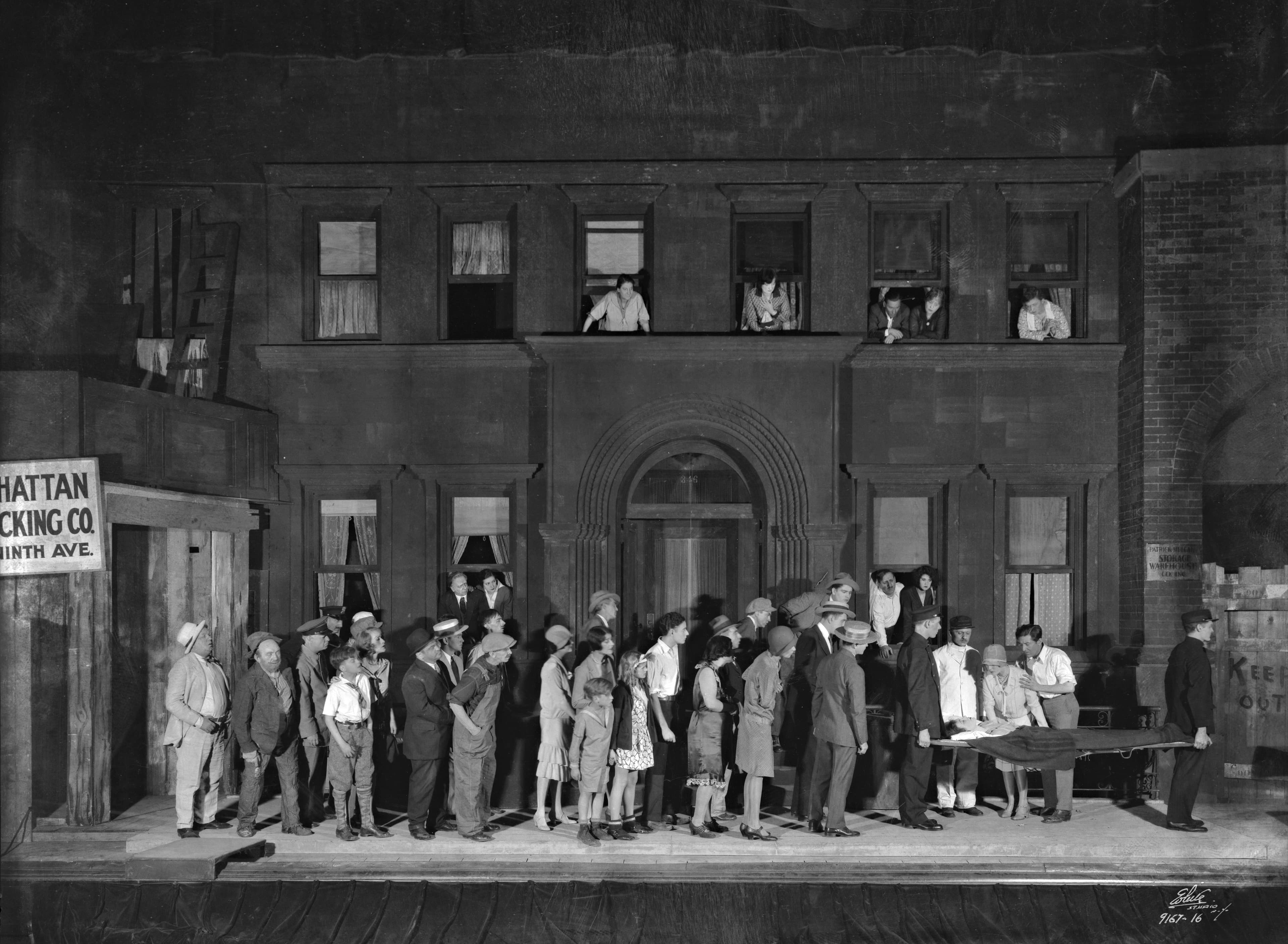 Street-Scene-1929