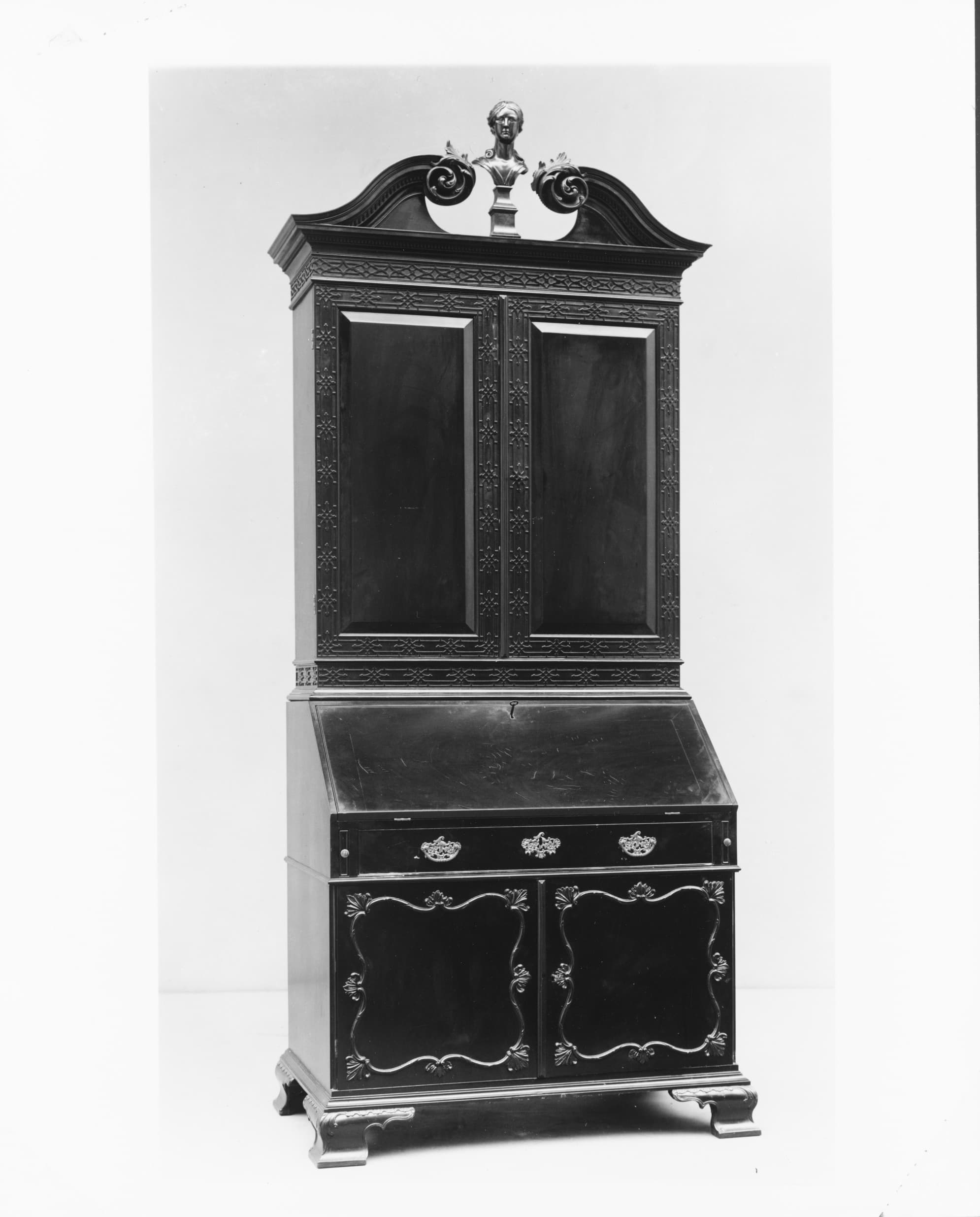 Desk and bookcase MET 41749
