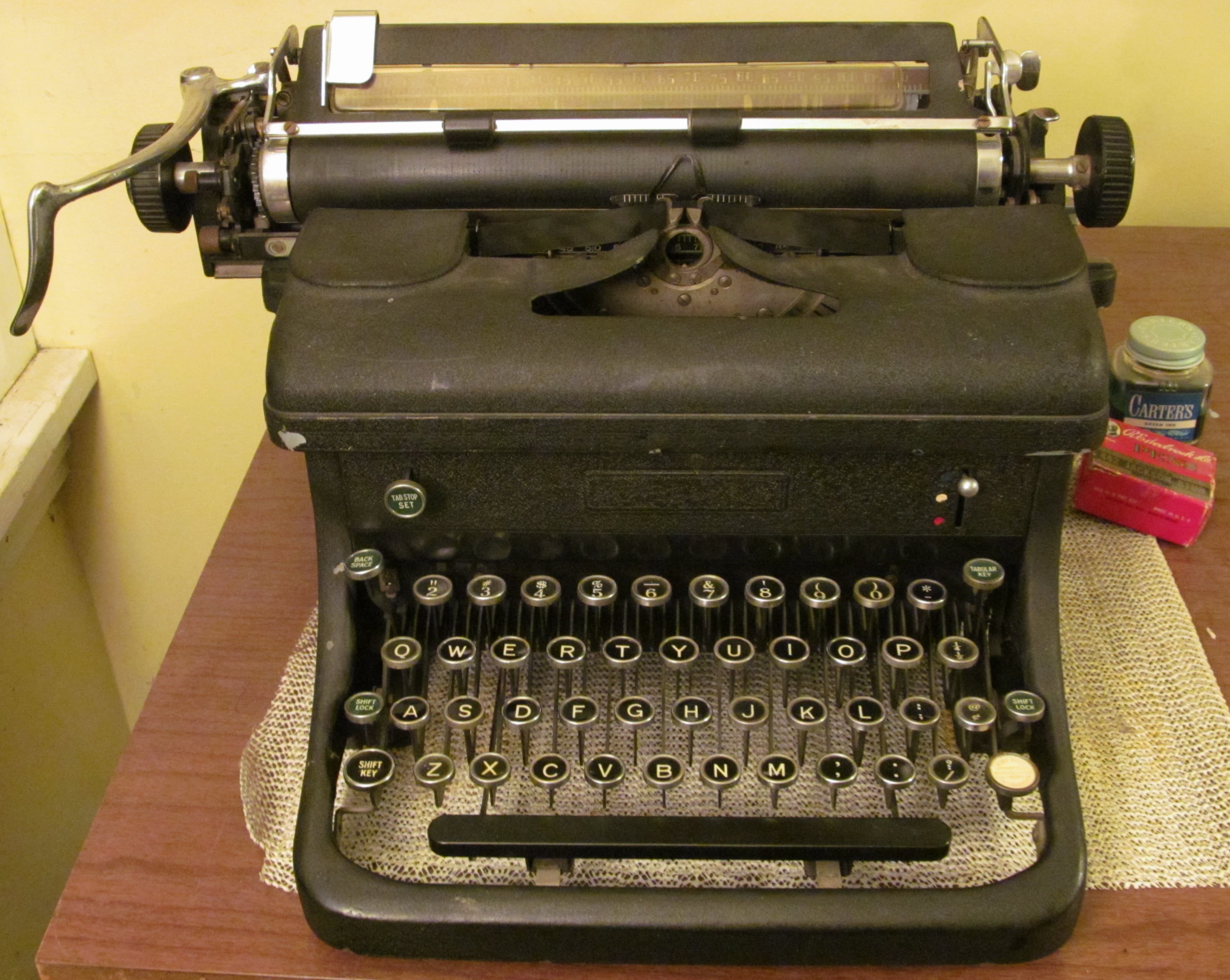 Woodstock typewriter, 1940s