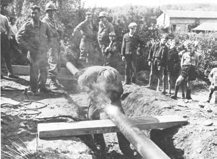 Welding a section of POL pipeline