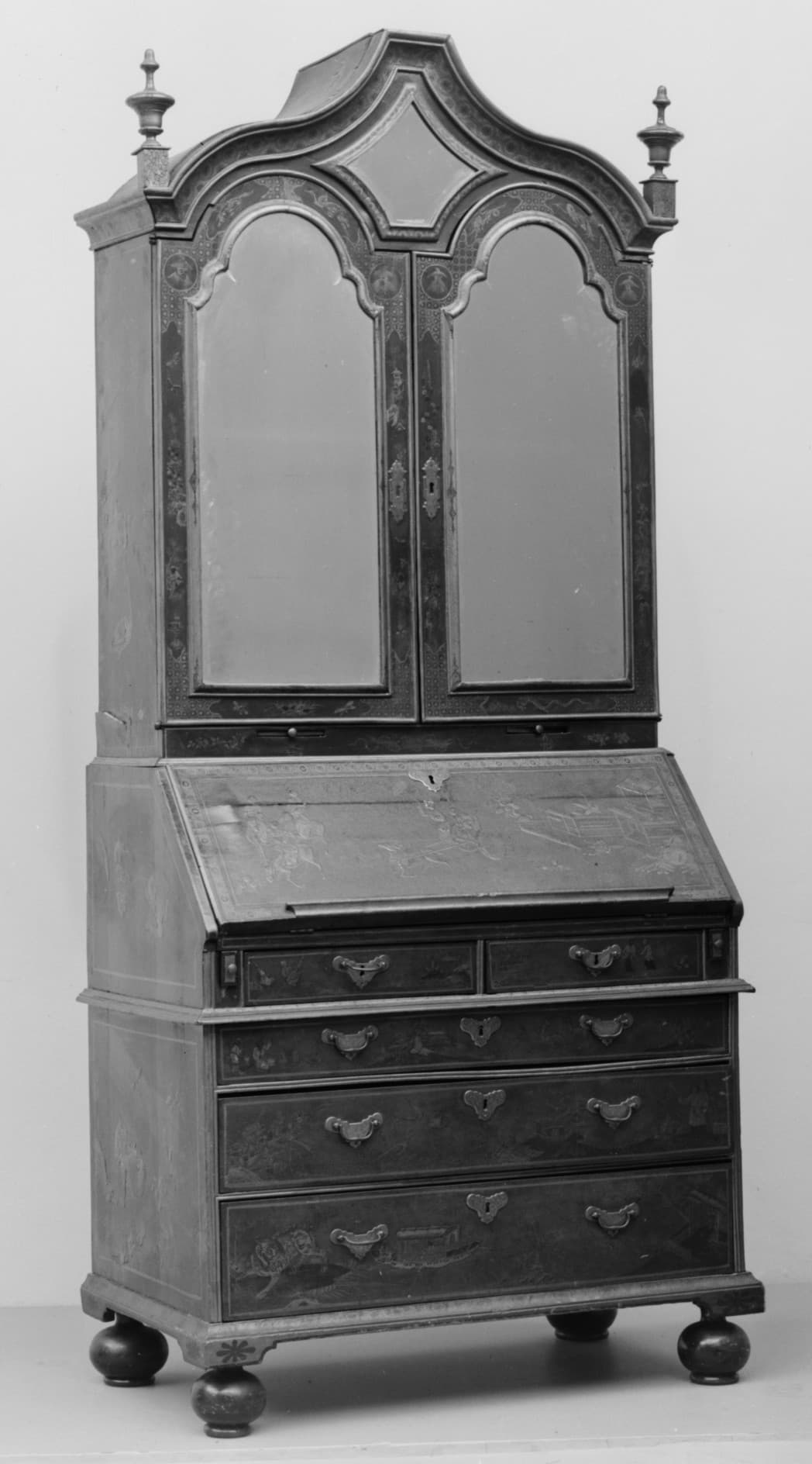 Desk and bookcase MET 120099