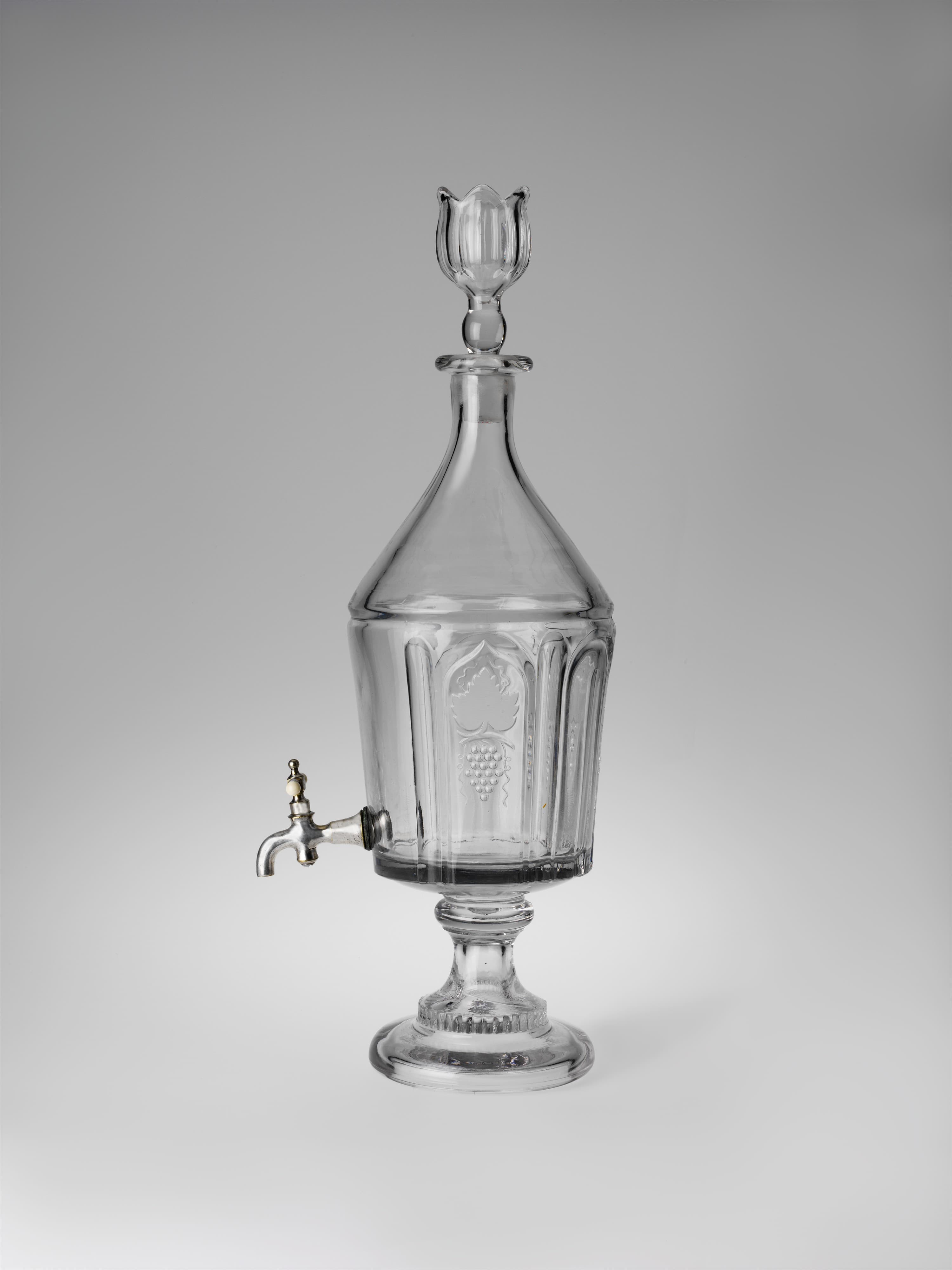 Wine urn MET DP208093