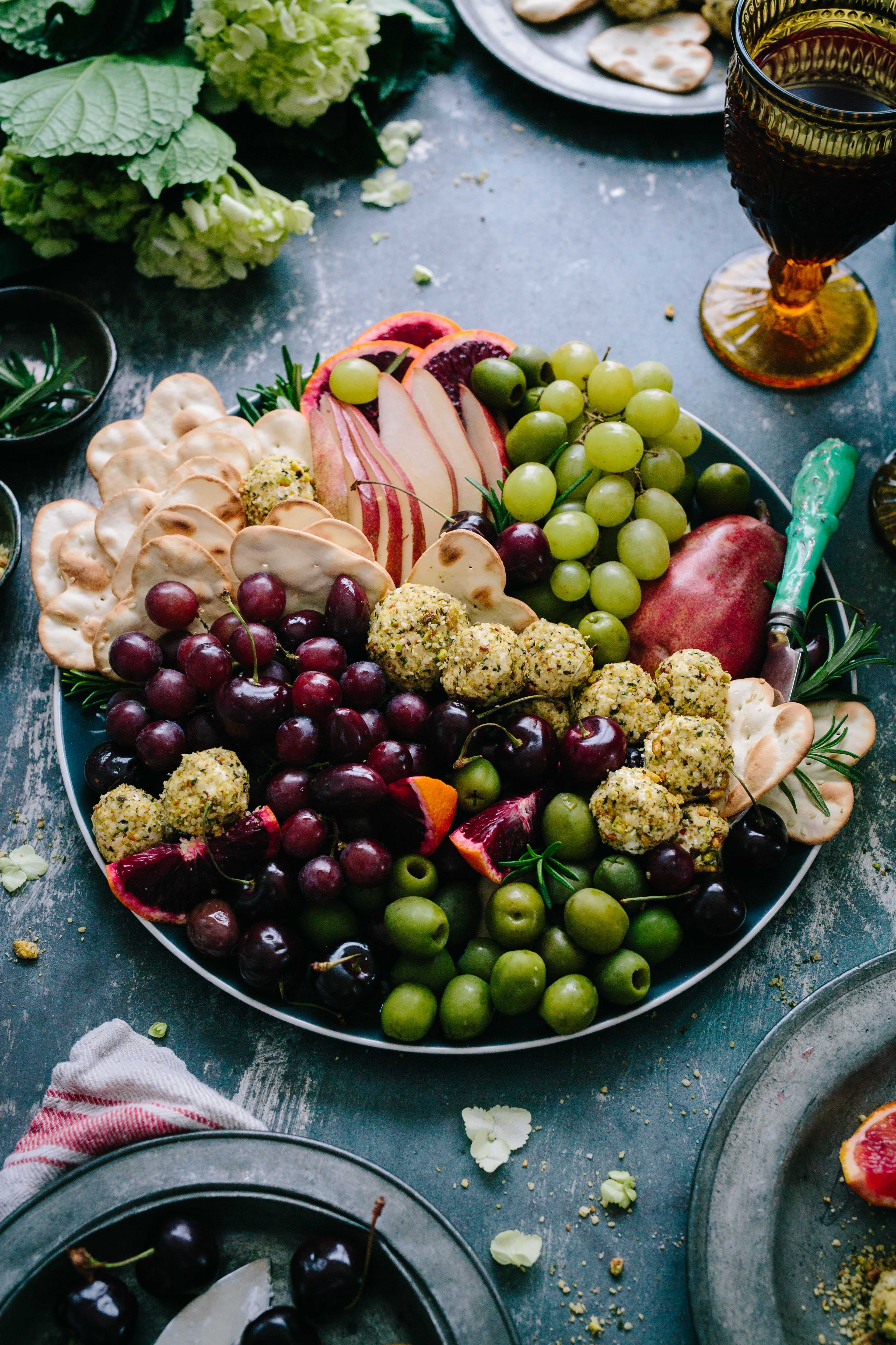 Winter Fruit Platter (Unsplash)