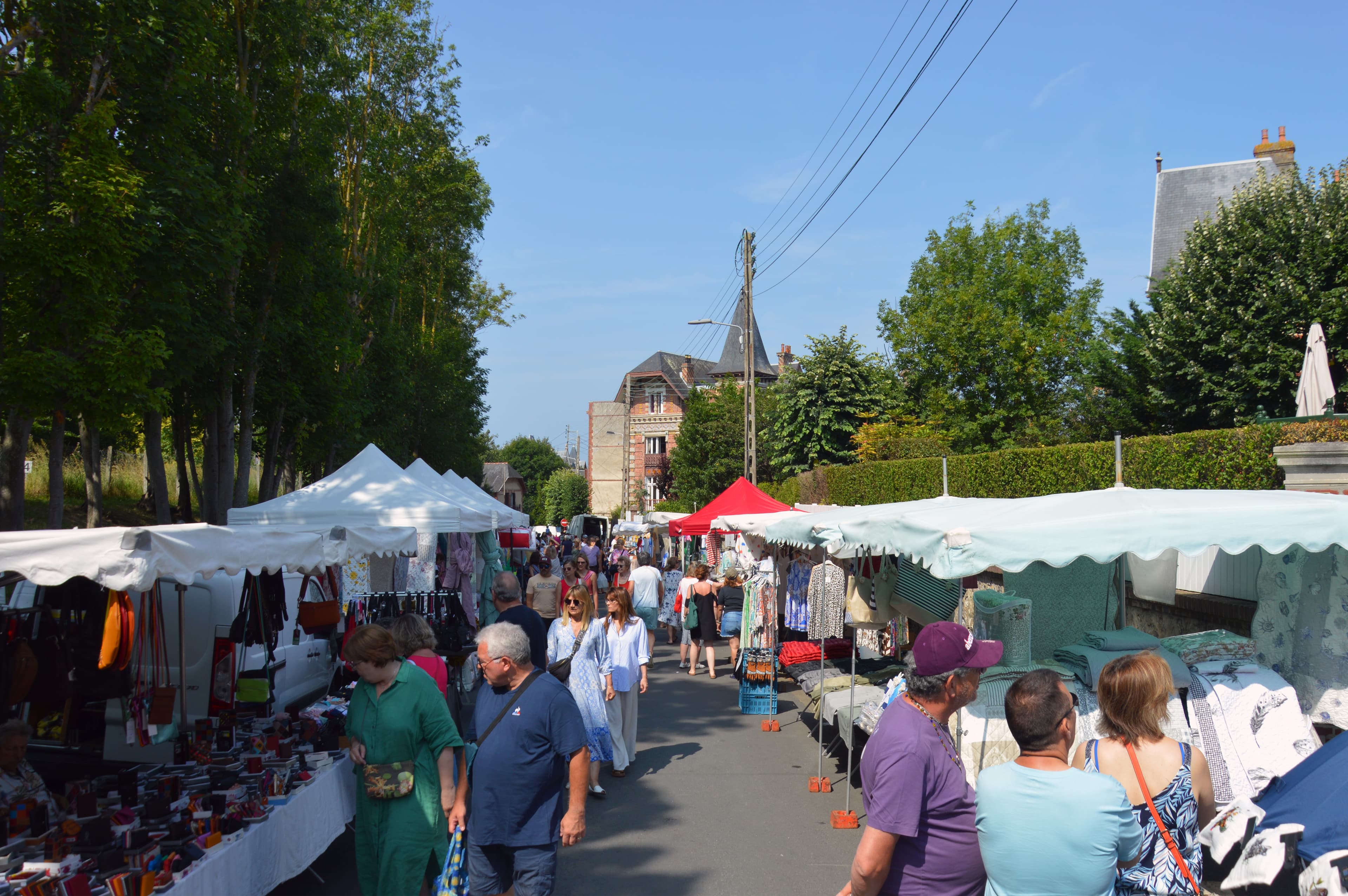 Market on Avenue de la Gare, Houlgate, 2024