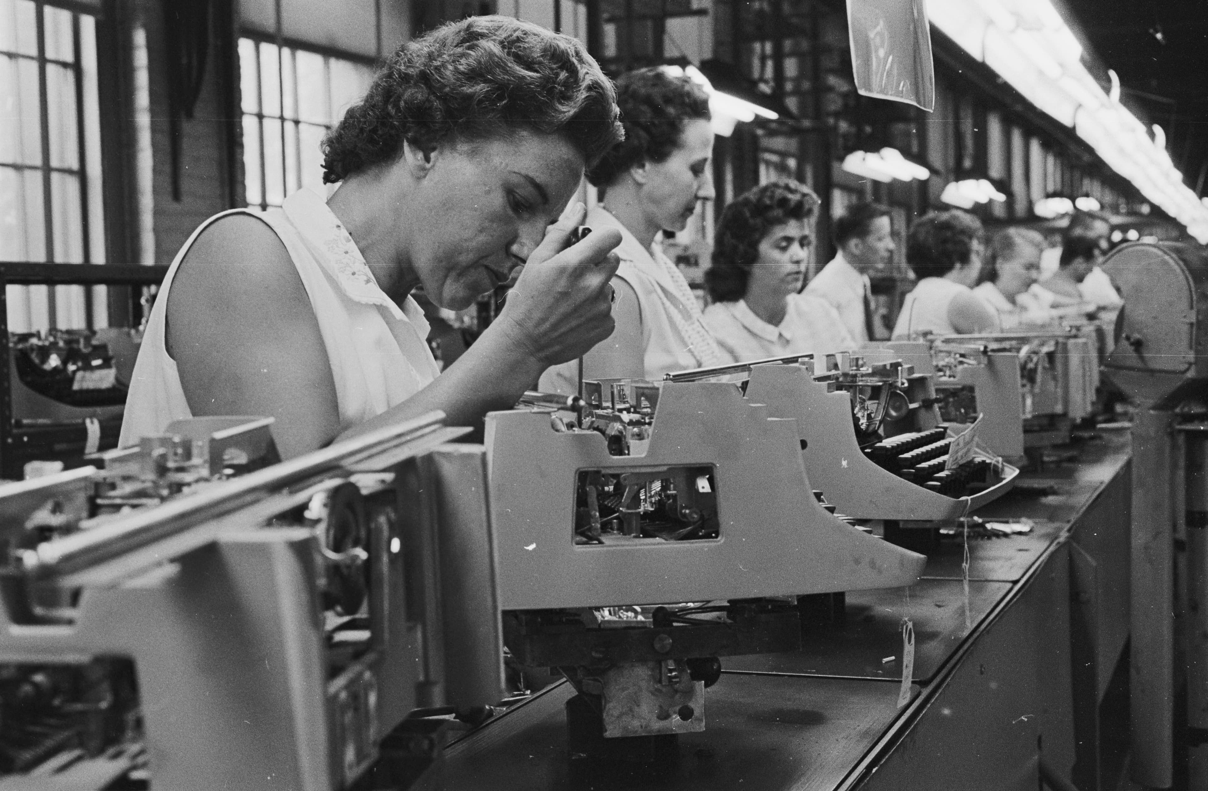 Underwood Typewriter Assembly 1962