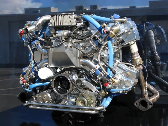 Revetec engine x4v2 042