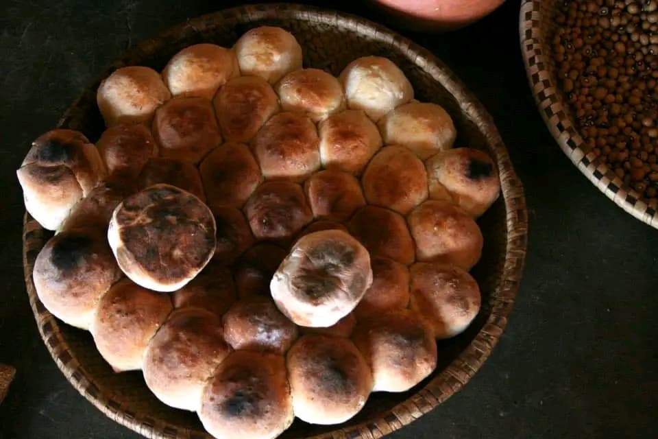 Baked bread from pot