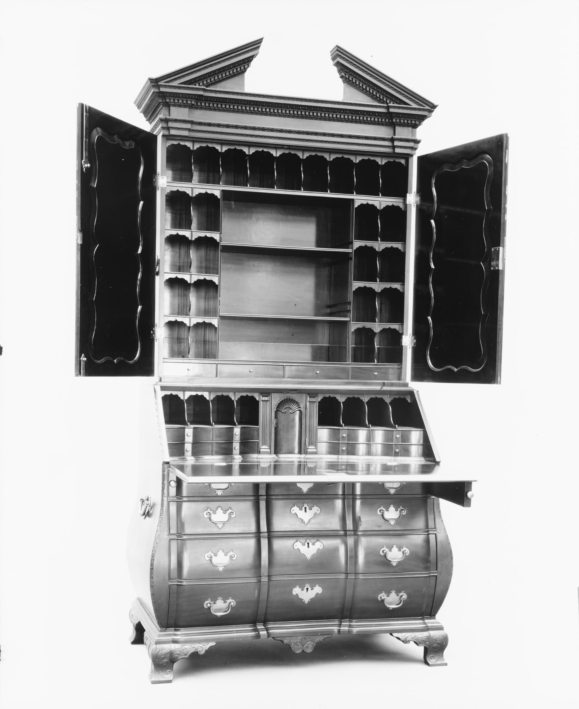 Desk and bookcase MET 68619