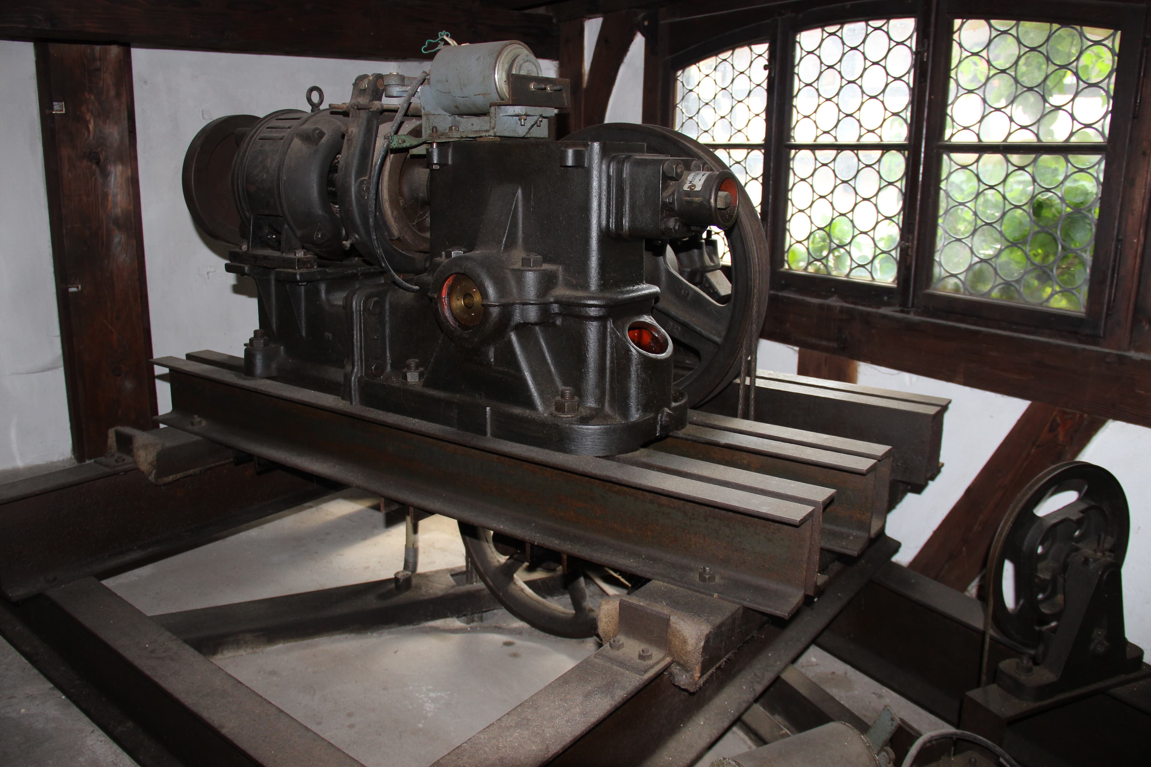 Bran Castle Electric Generator (28509929182)