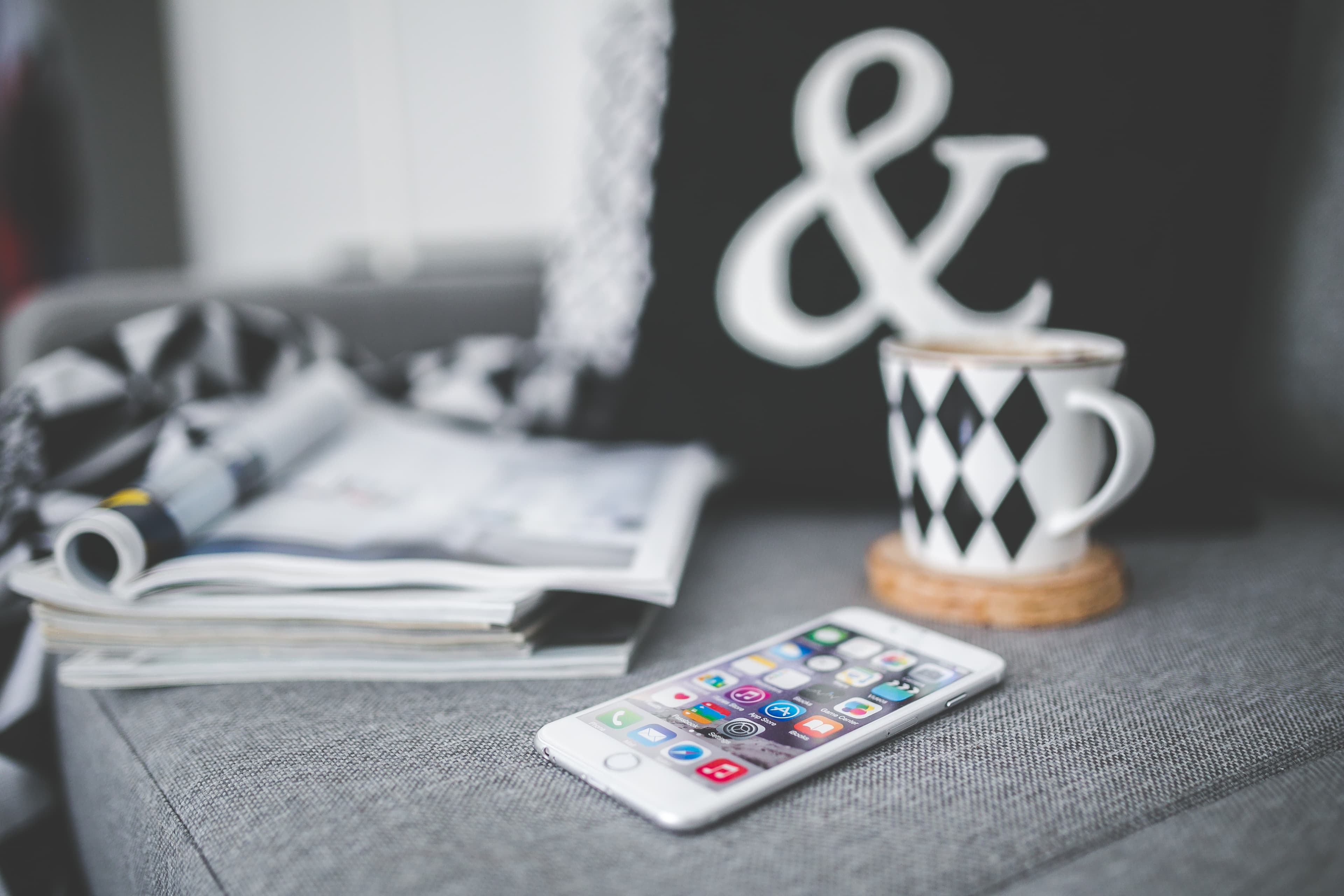 Coffee-cup-apple-iphone