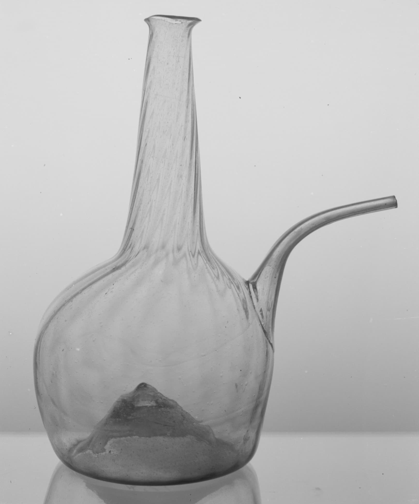 Wine vessel MET 20430