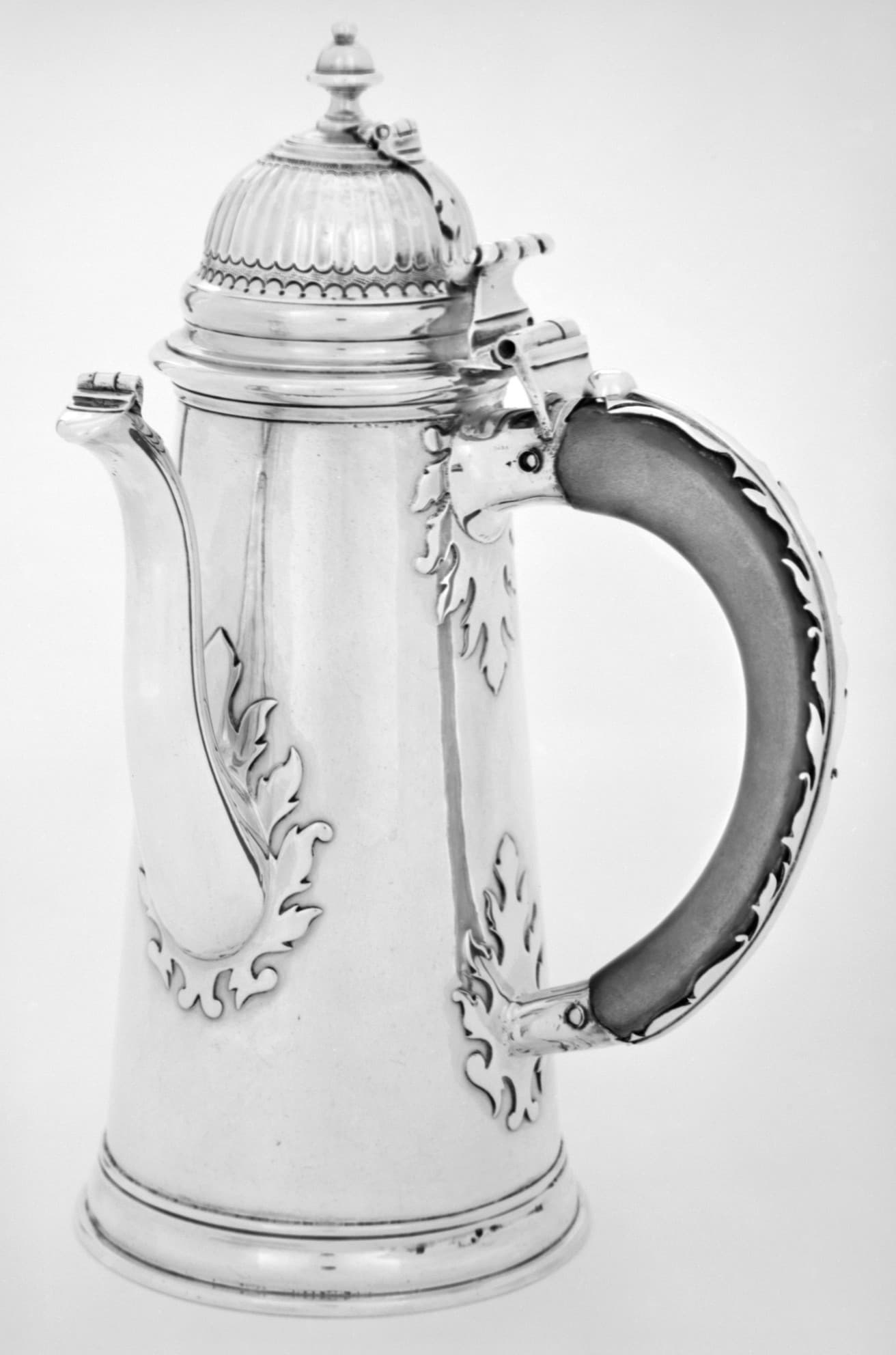 Chocolate pot MET 193485