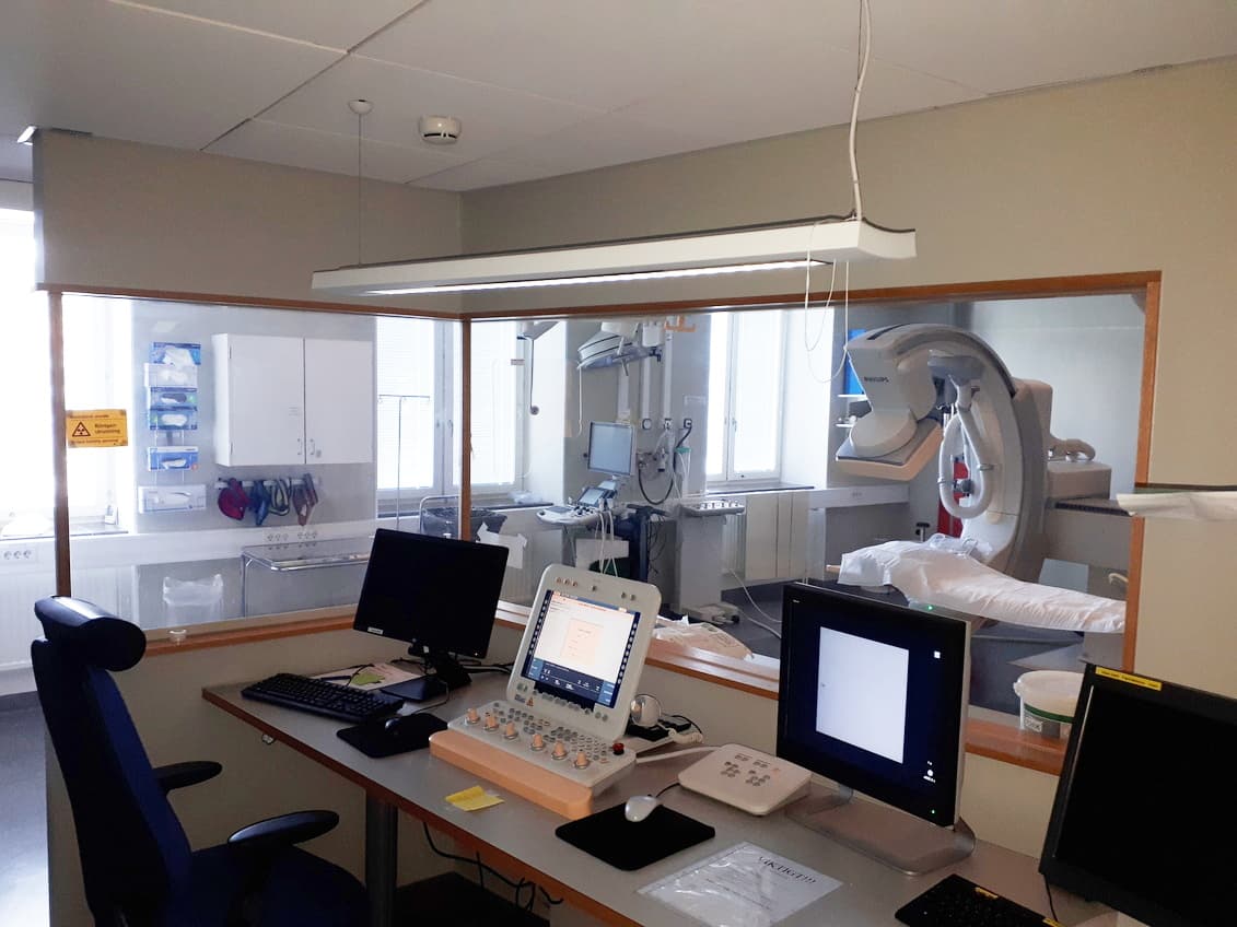 Fluoroscopy room with control space
