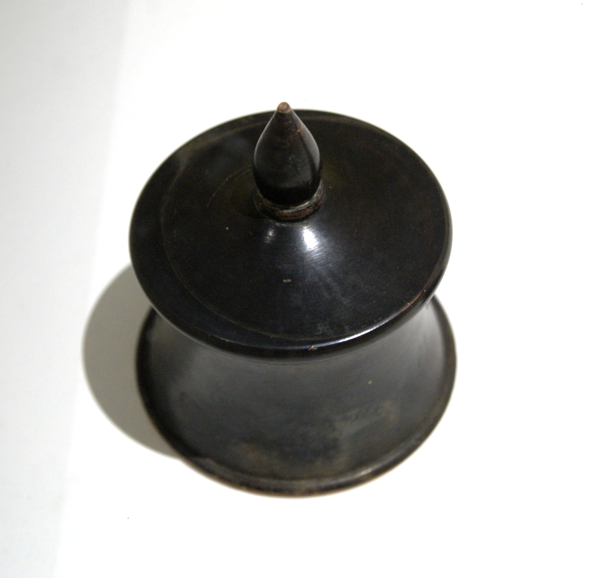 Attic pyxis Antikenmuseum Basel BS1941.112