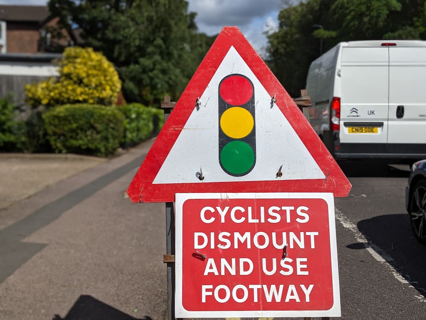 Road sign for cyclists (2024)