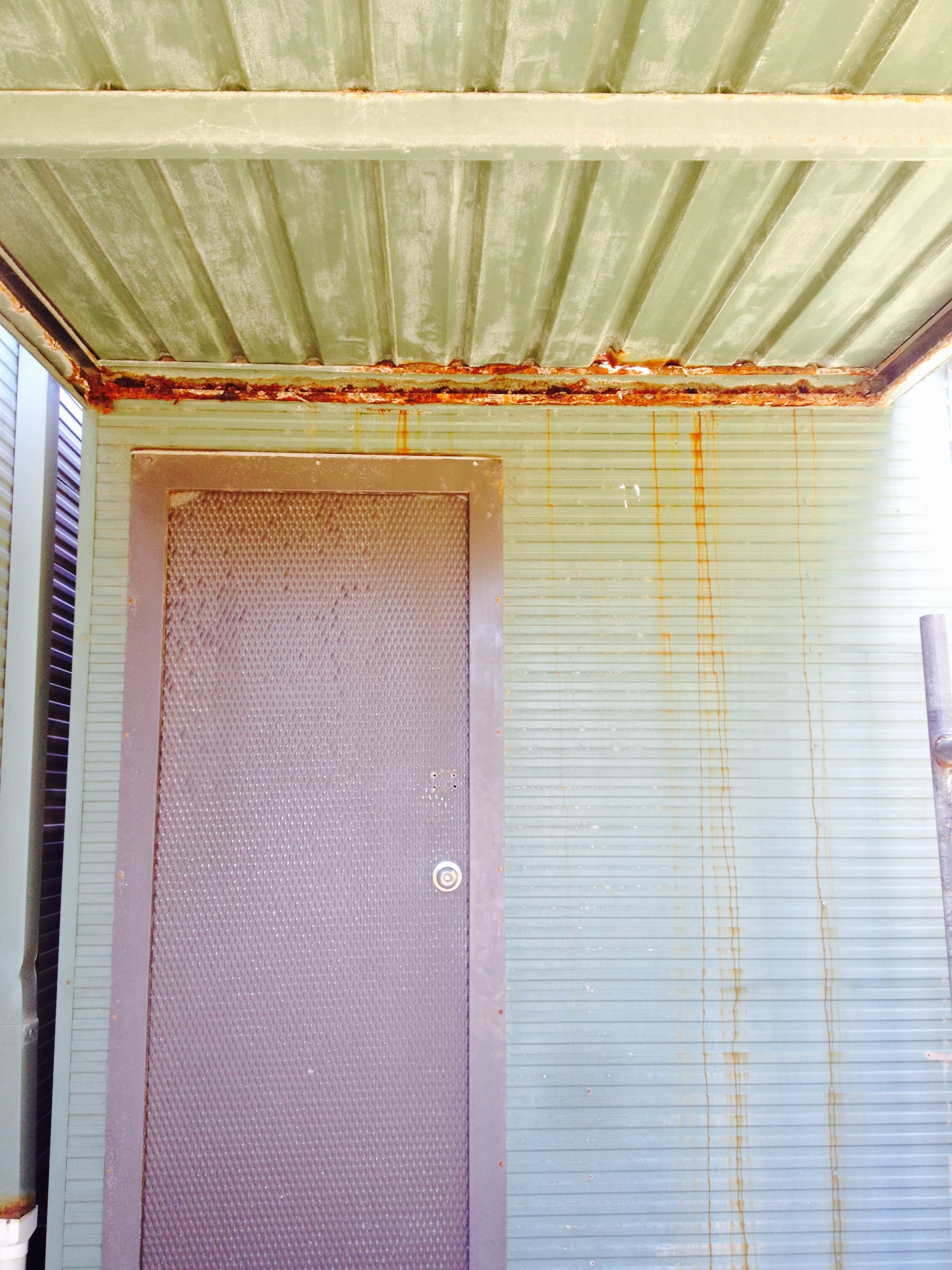 Dilapidated roof rusting in Sydney