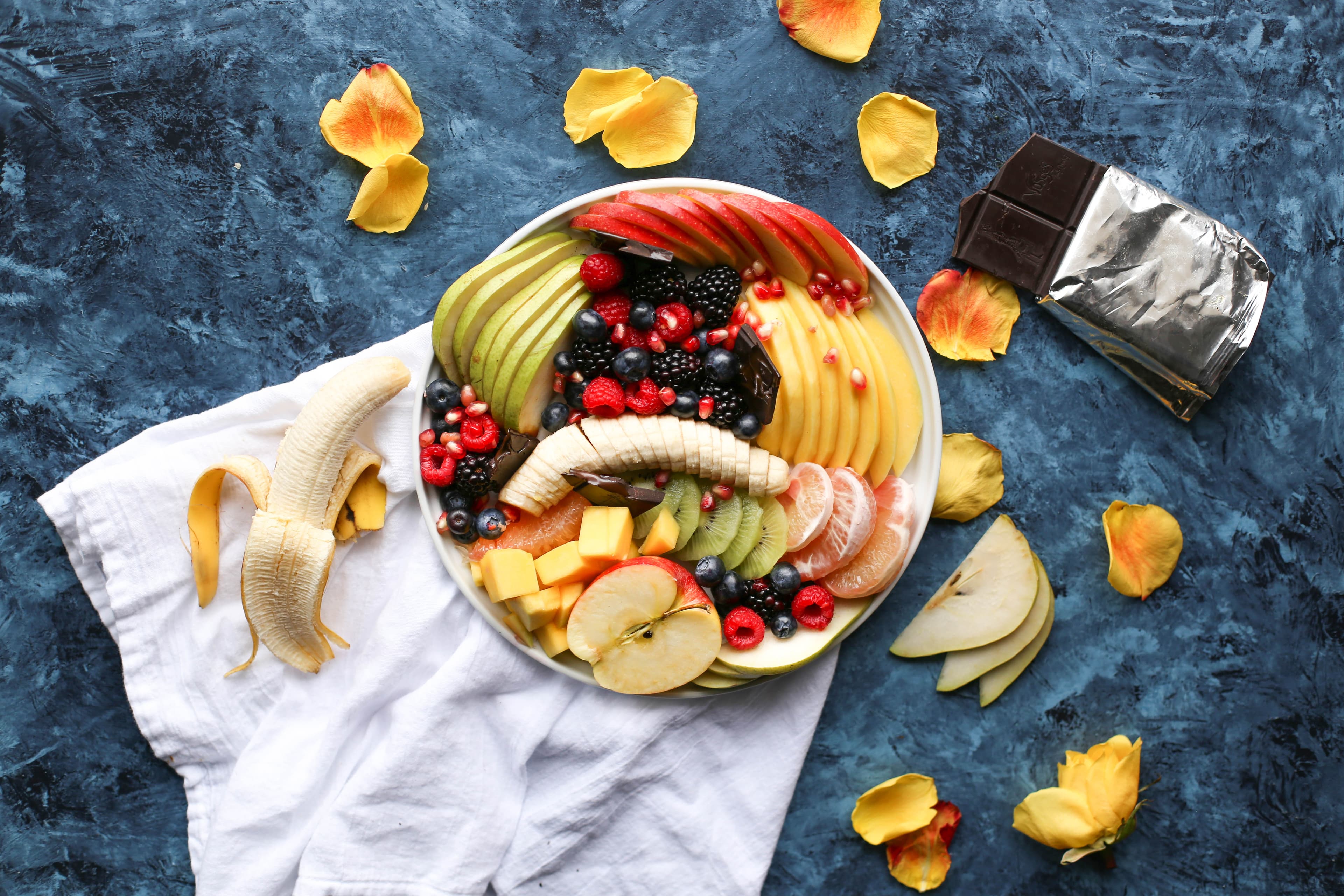 Fruit Platter 1 (Unsplash)