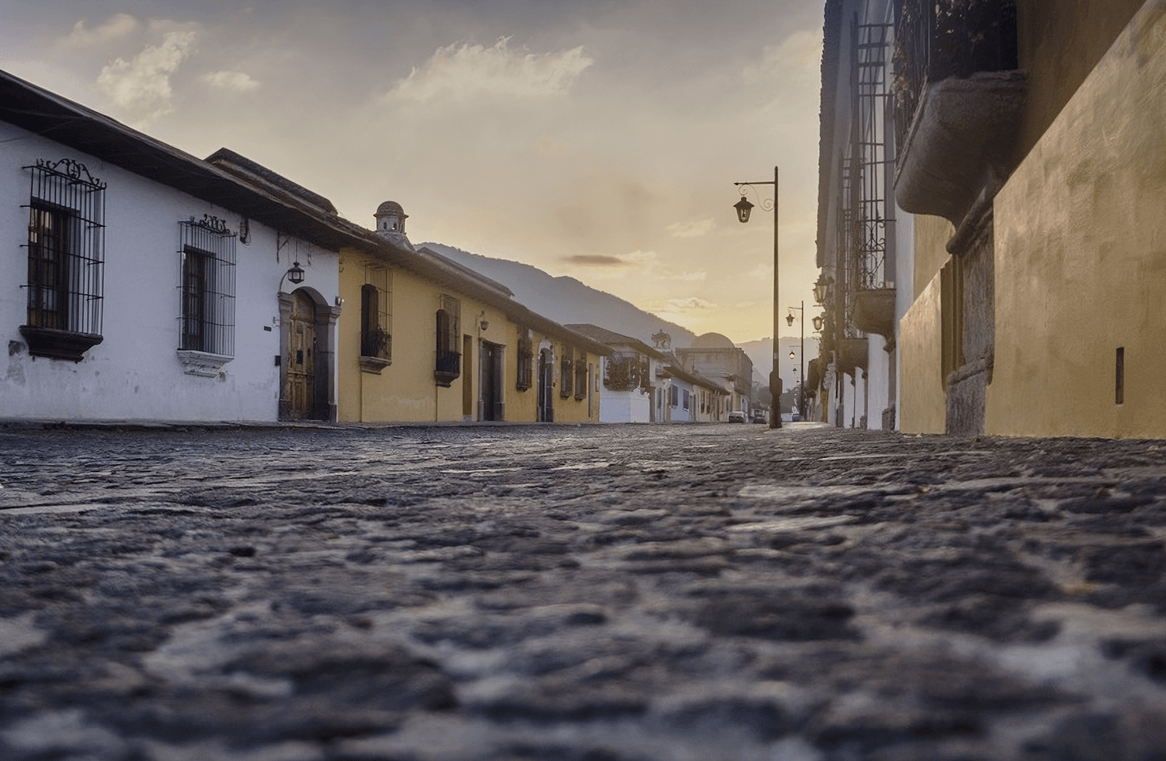 Antigua cobblestone street