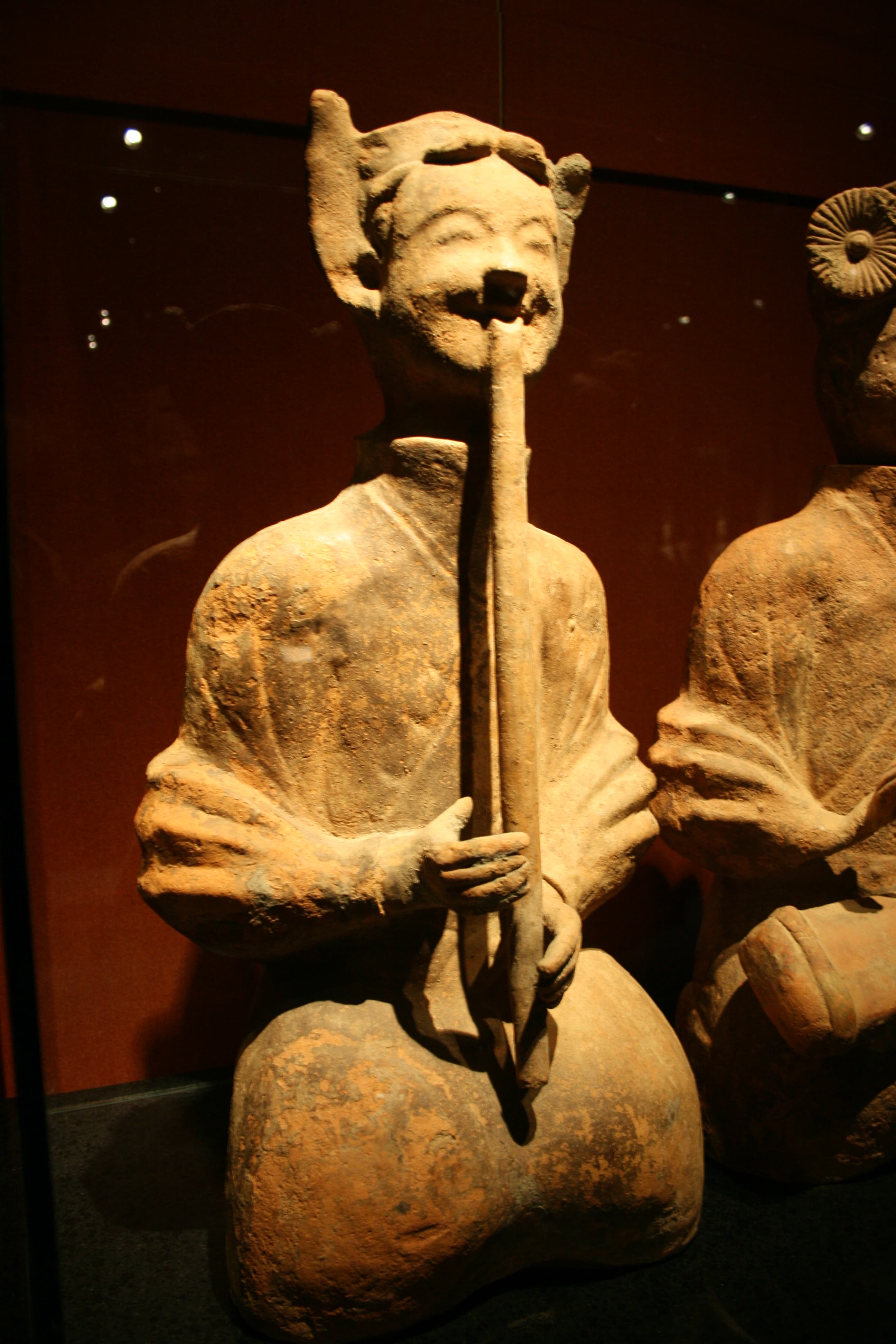 Eastern Han Pottery Musician 02