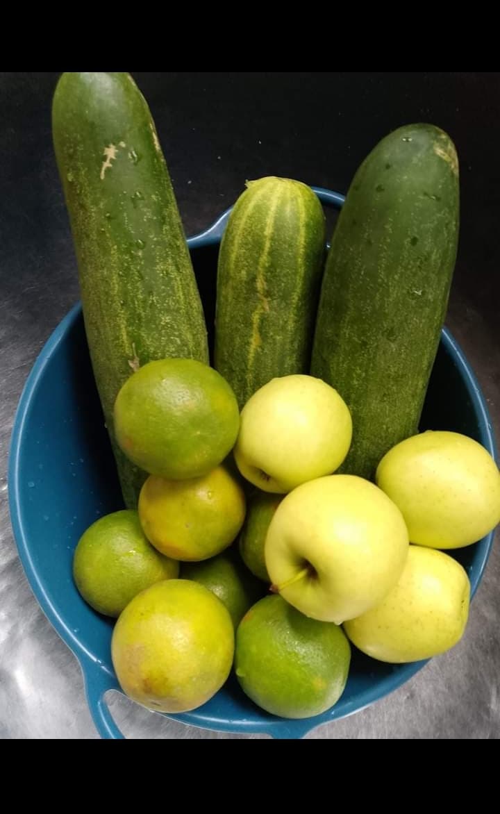 A plate of fruits
