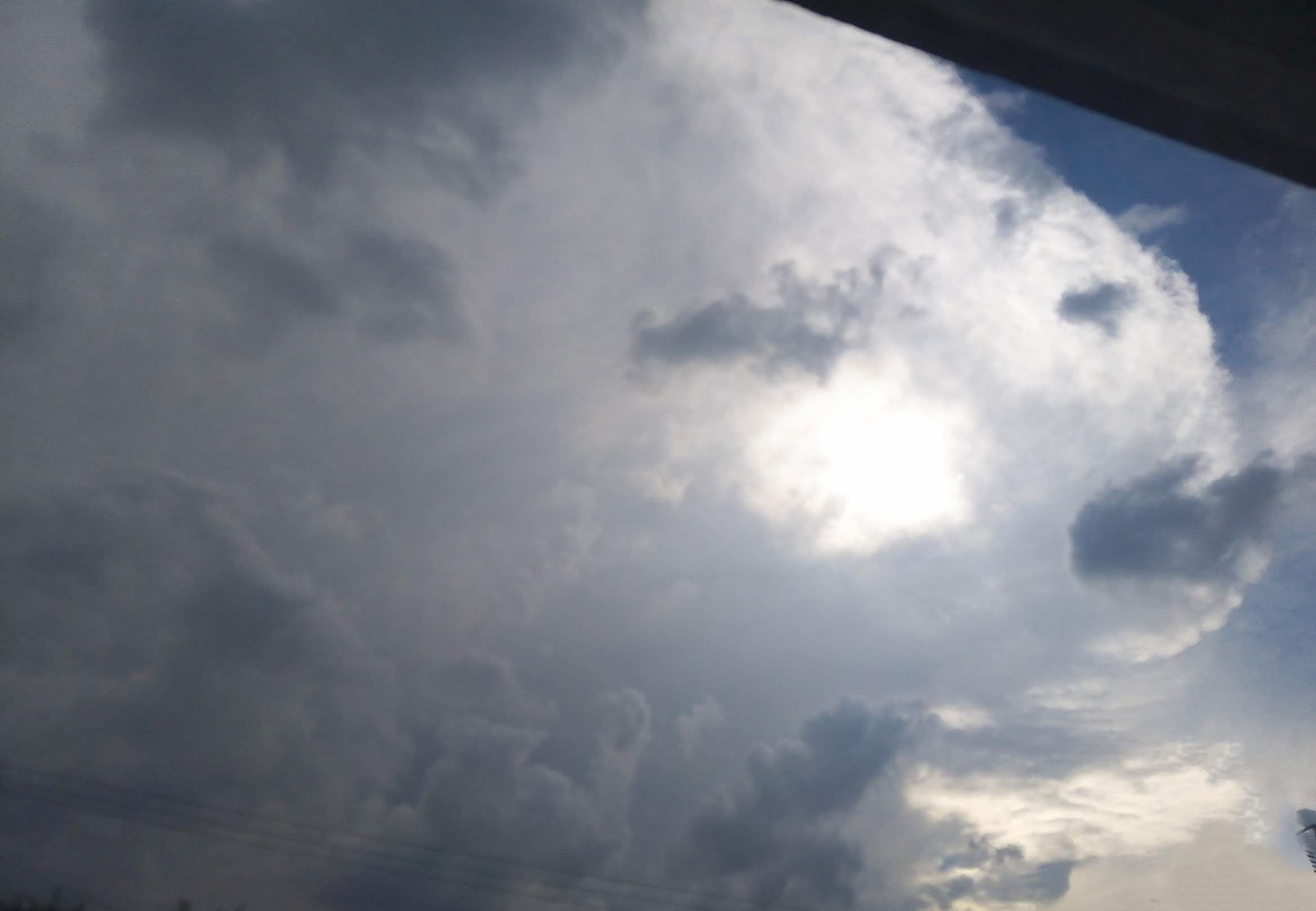 Anvil cloud with castellanus 1