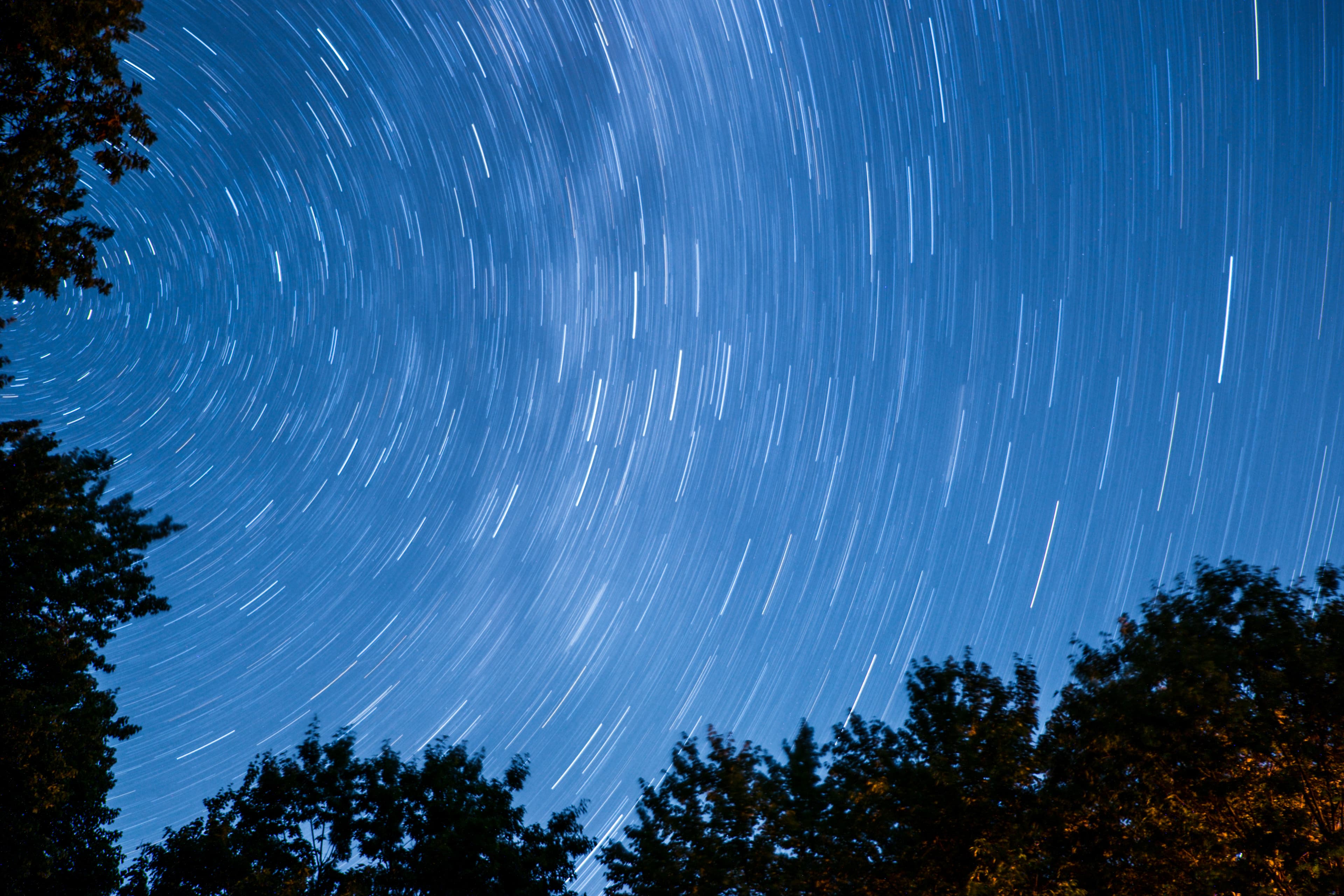 Moving stars above Fryeburg (Unsplash)