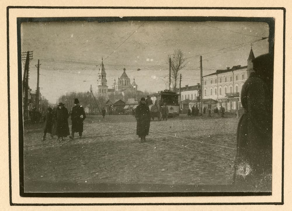 Street scene in Yekaterinoslav (8743944227)