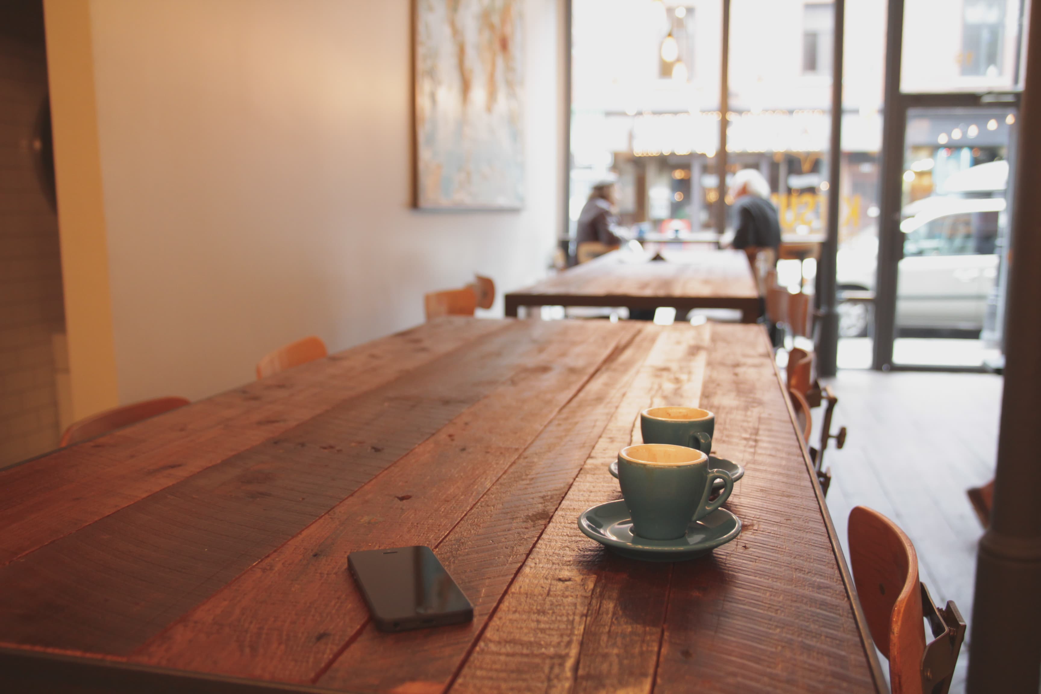 Coffee in Montreal (Unsplash)