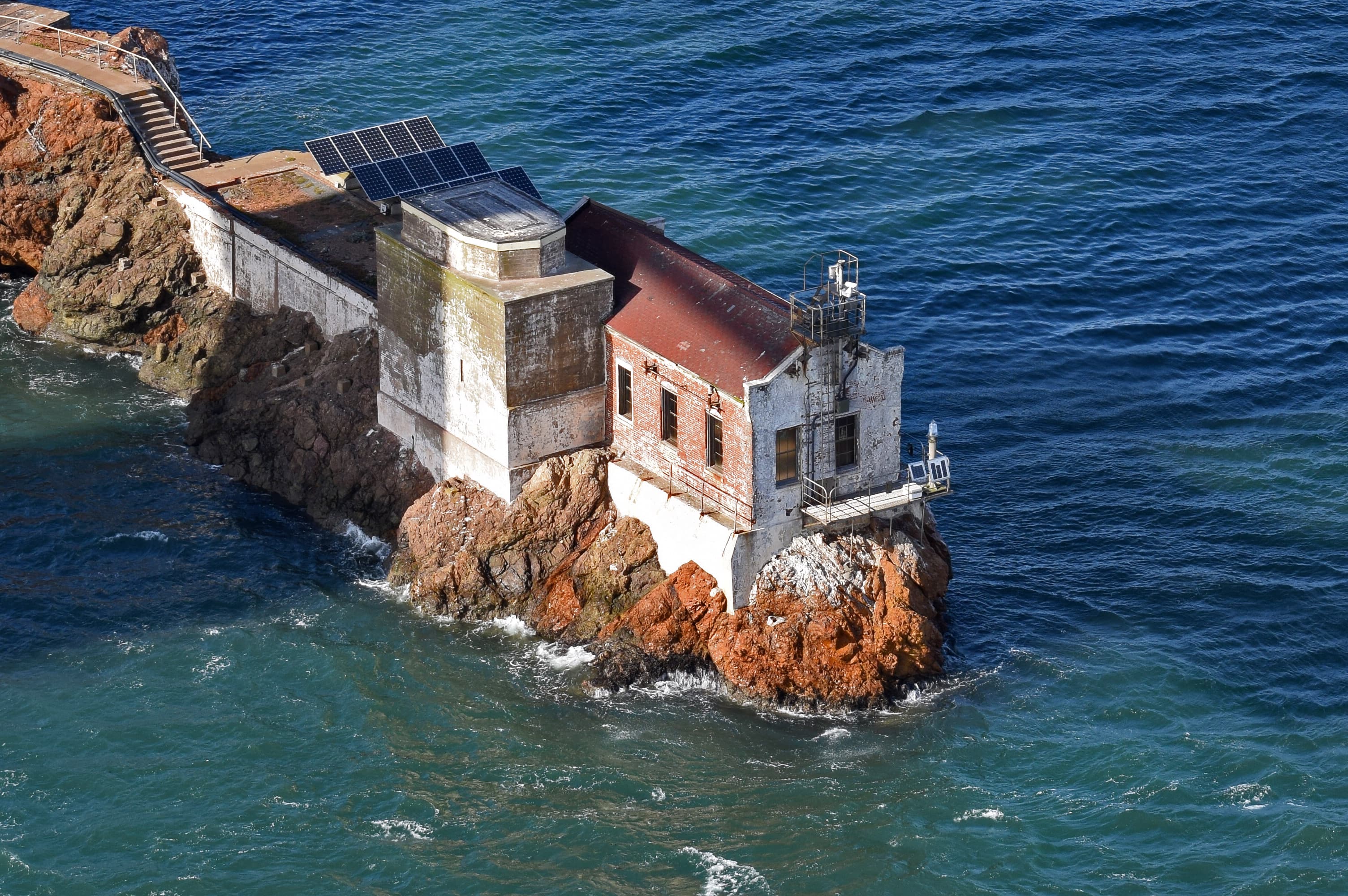Lime Point Lighthouse, SW view