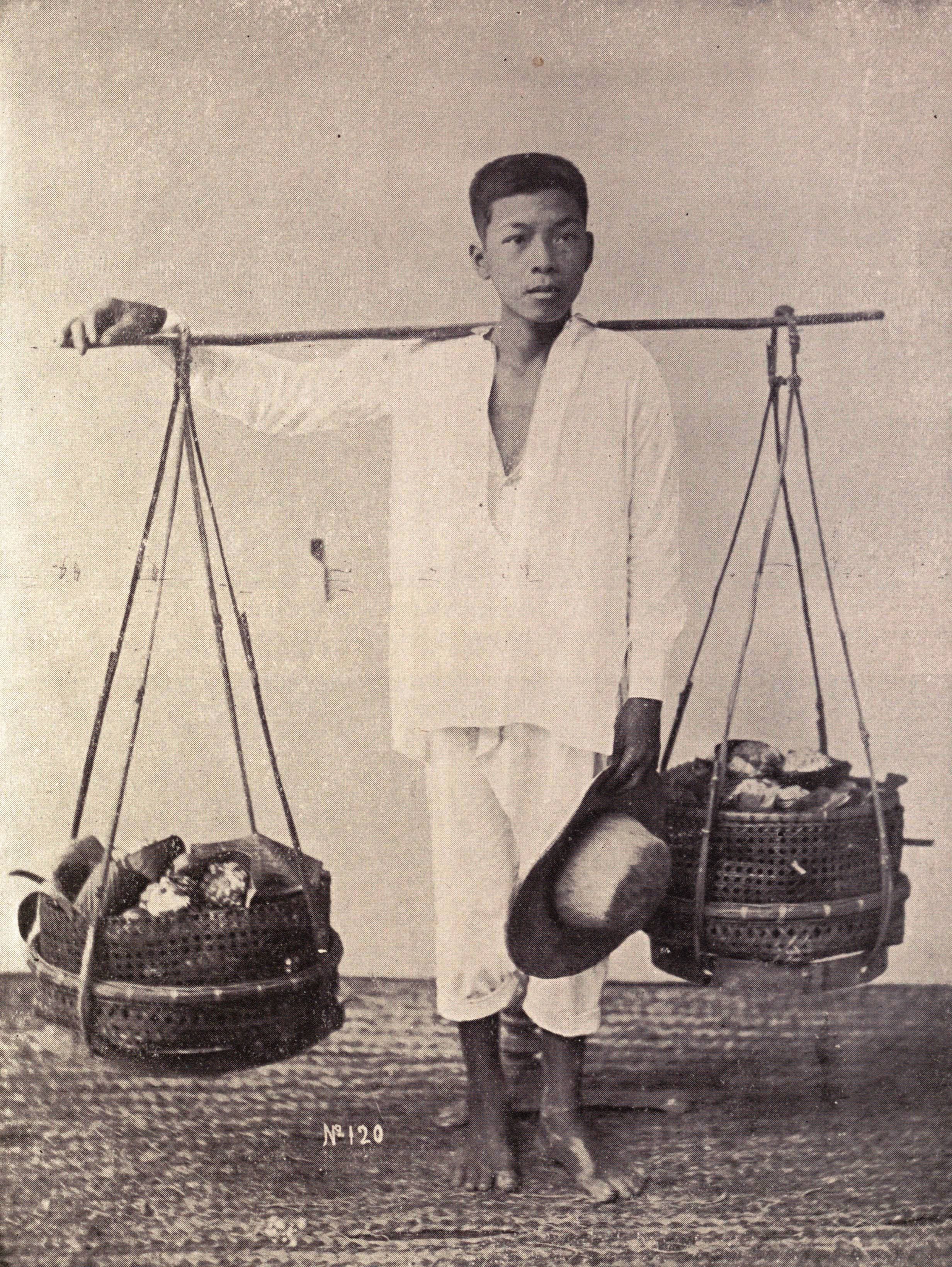 Manila street vegetable vendor, 1899