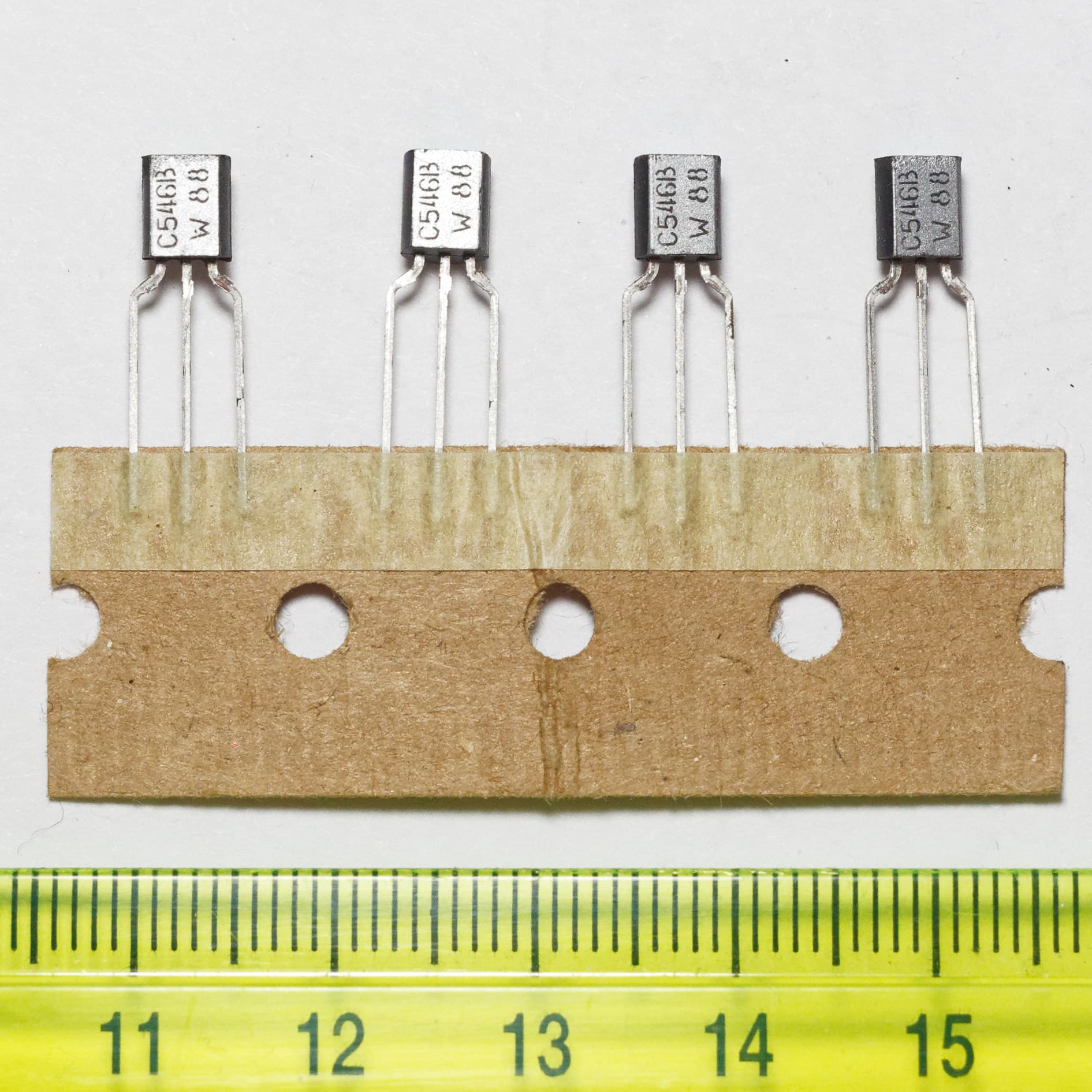 BC546B transistor (02)