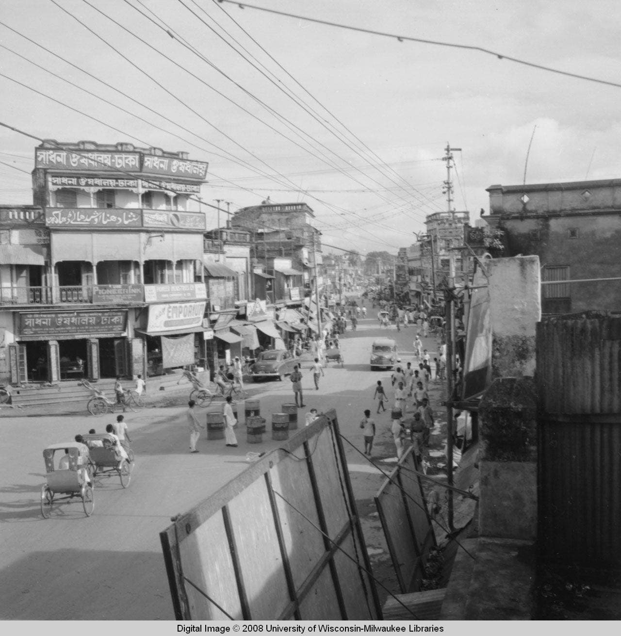 Street scene in Dhaka, Bangladesh