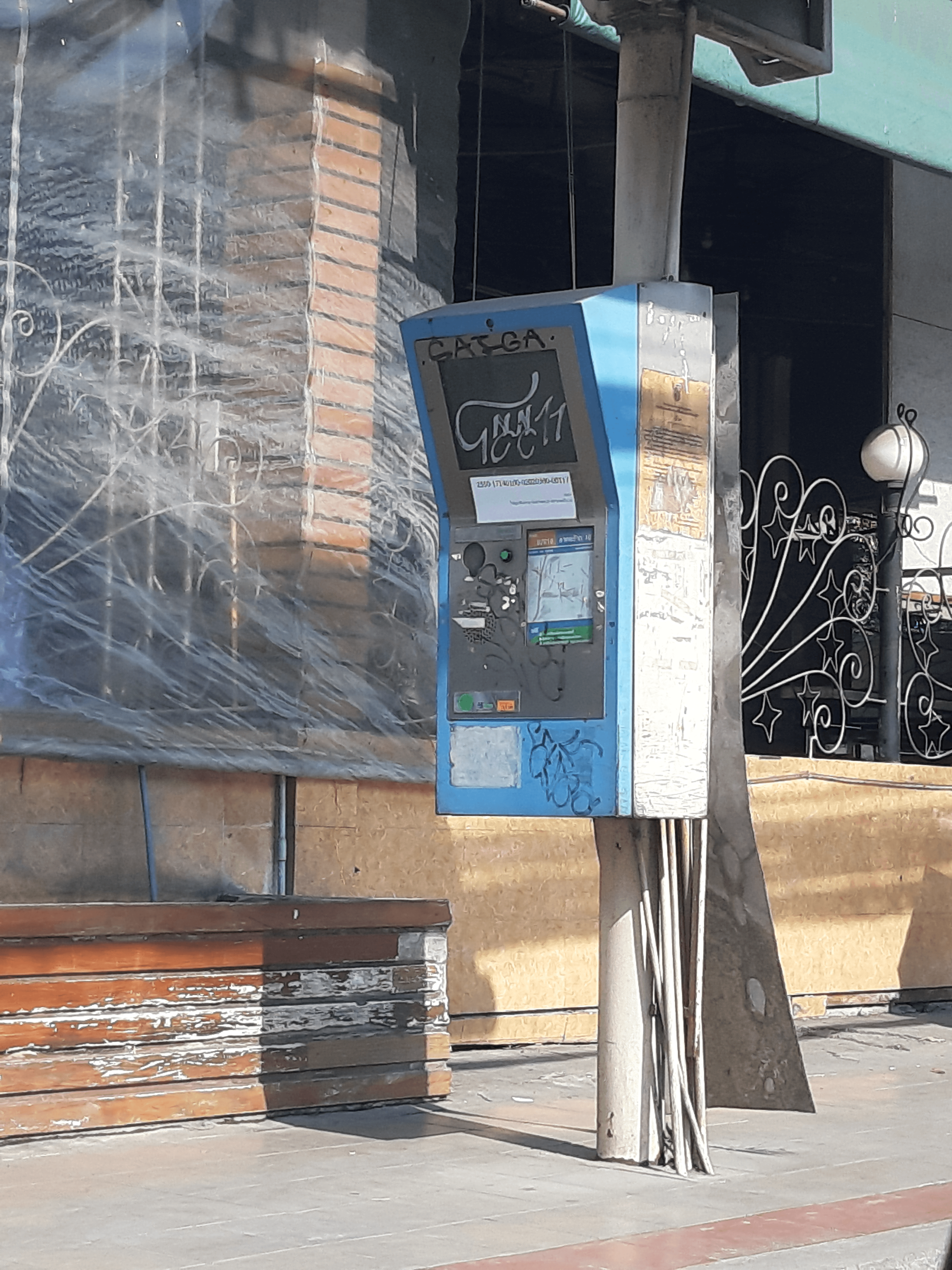 Smart bus stop
