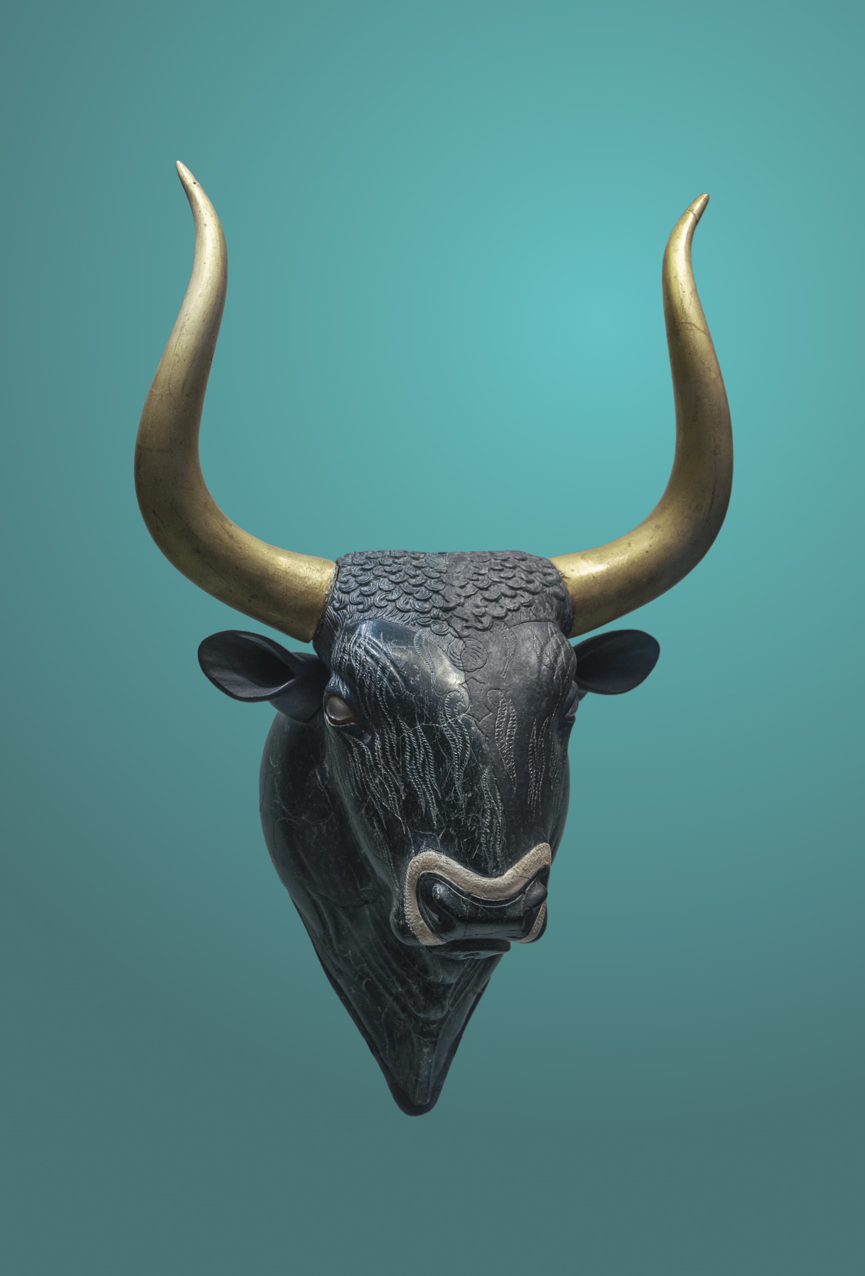 Stone bull's head rhyton archmus Heraklion
