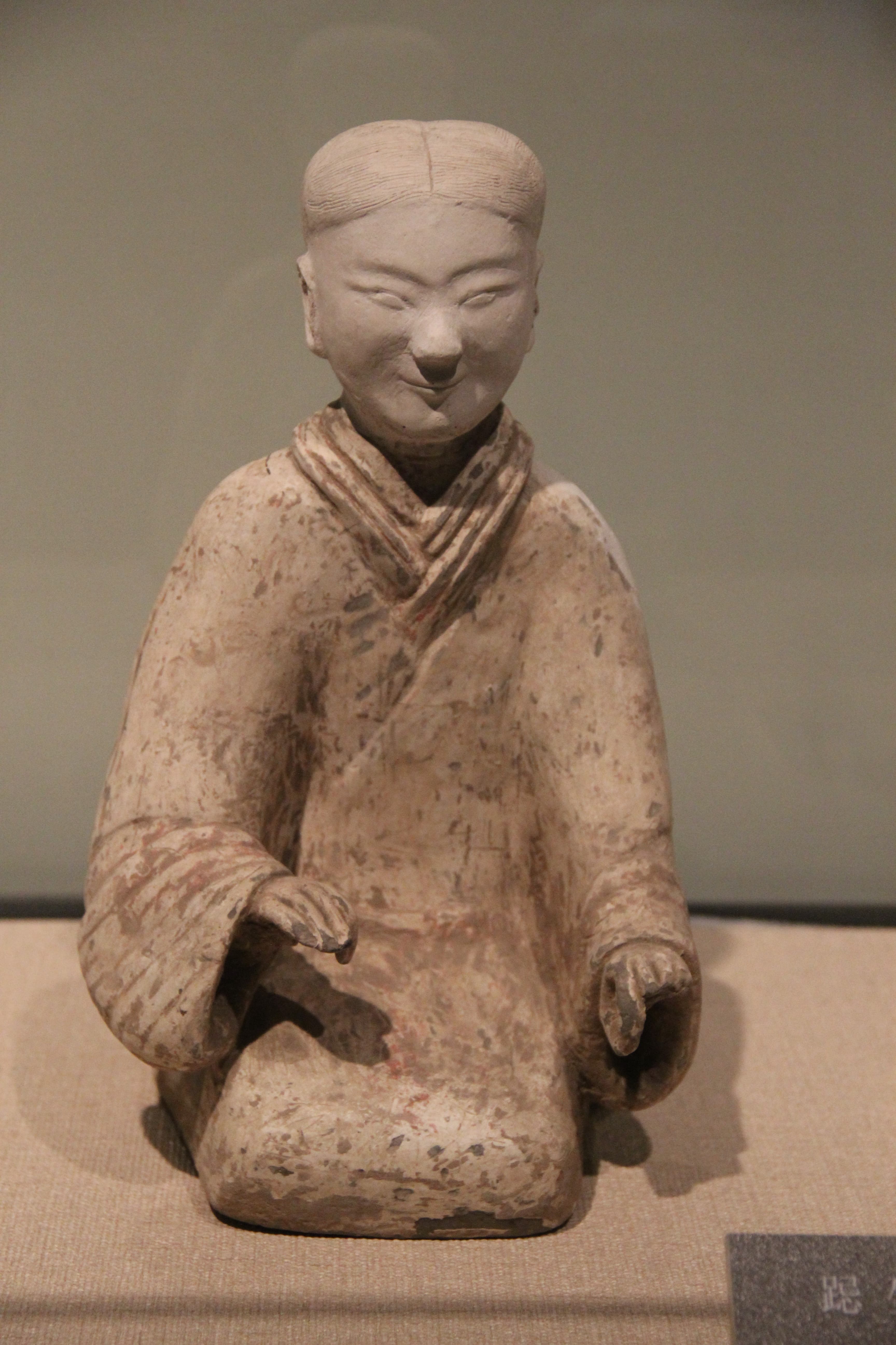 Han Pottery Musician (9924067156)