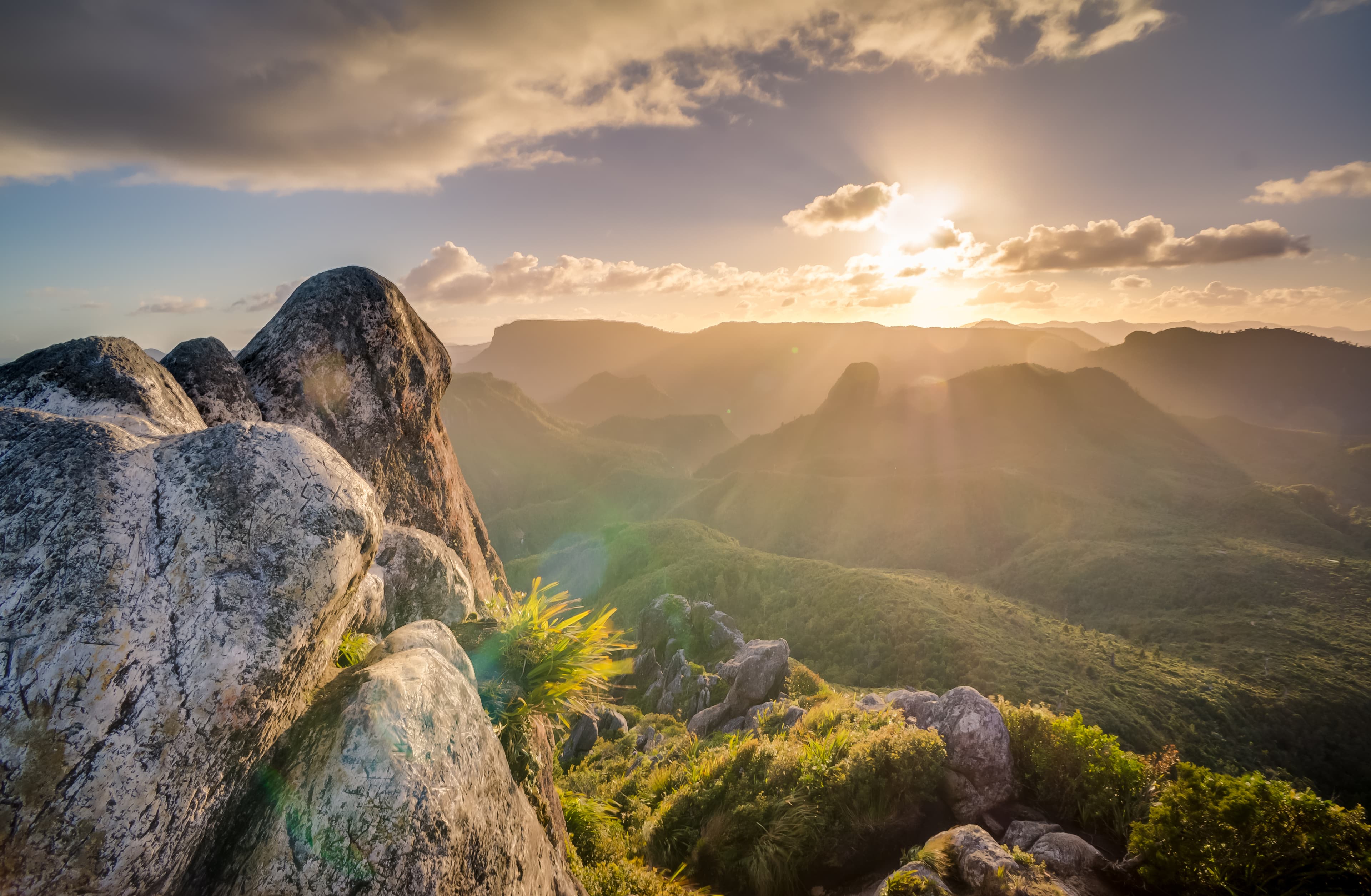 Green Mountain Landscape (Unsplash)