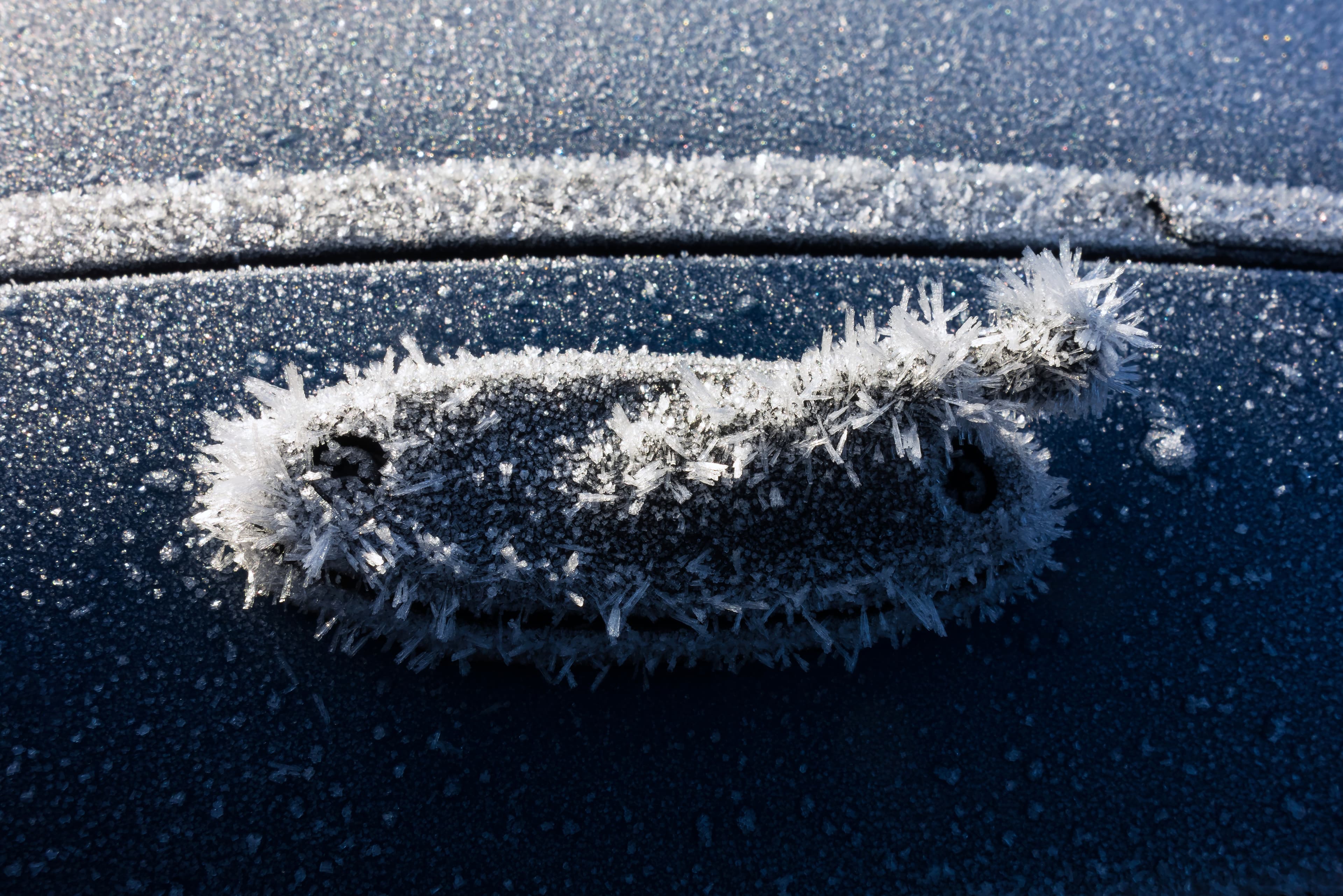 Car radio antenna on Mazda 323 in Tuntorp