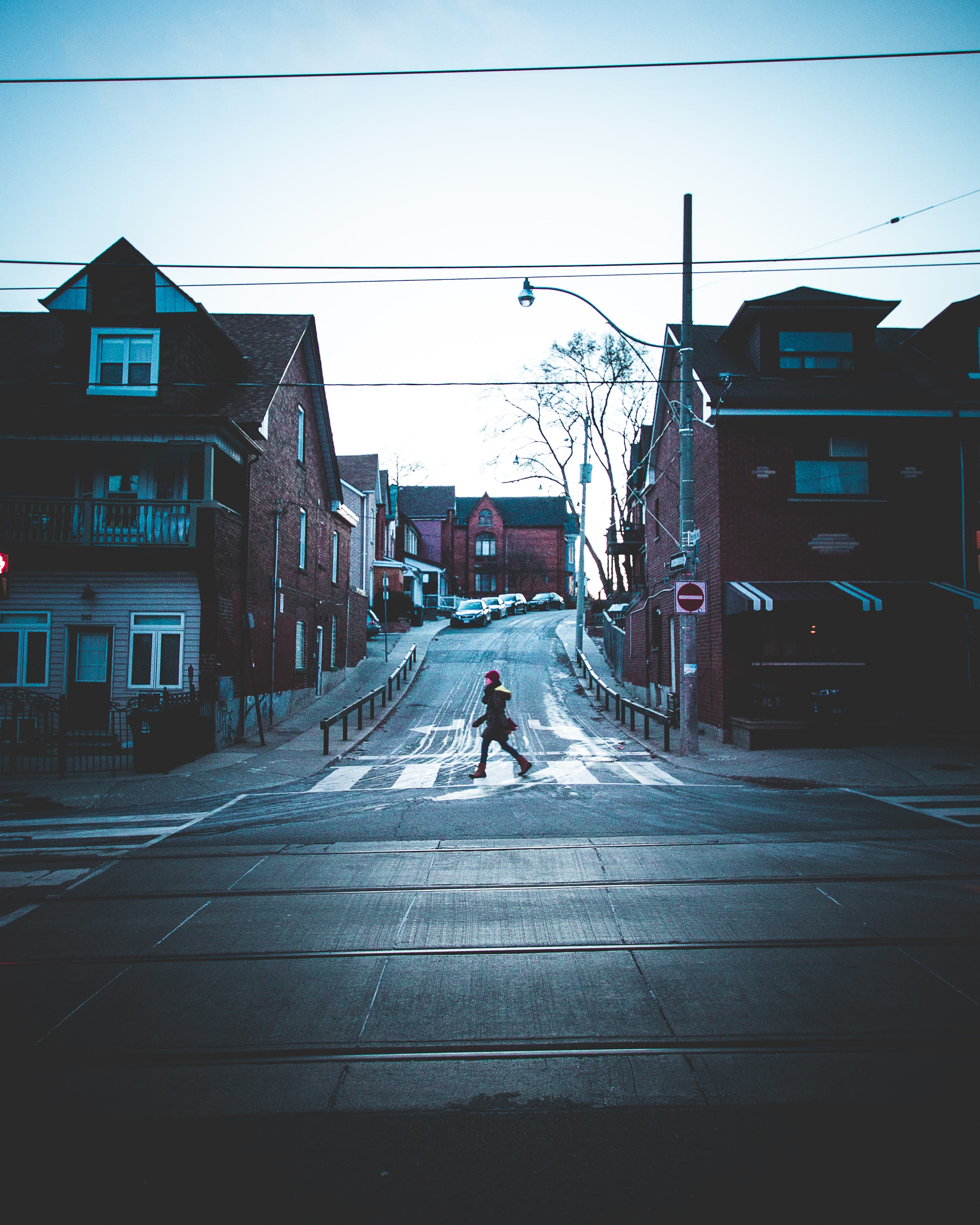 Crosswalk (Unsplash cjgDWi-yIxE)