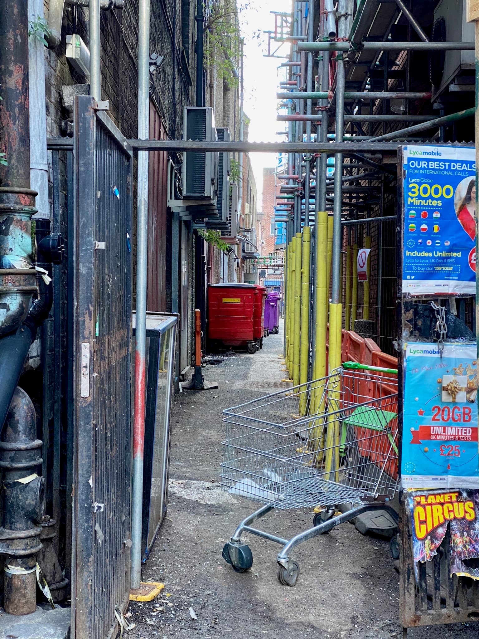 An alleyway off St John's Hill
