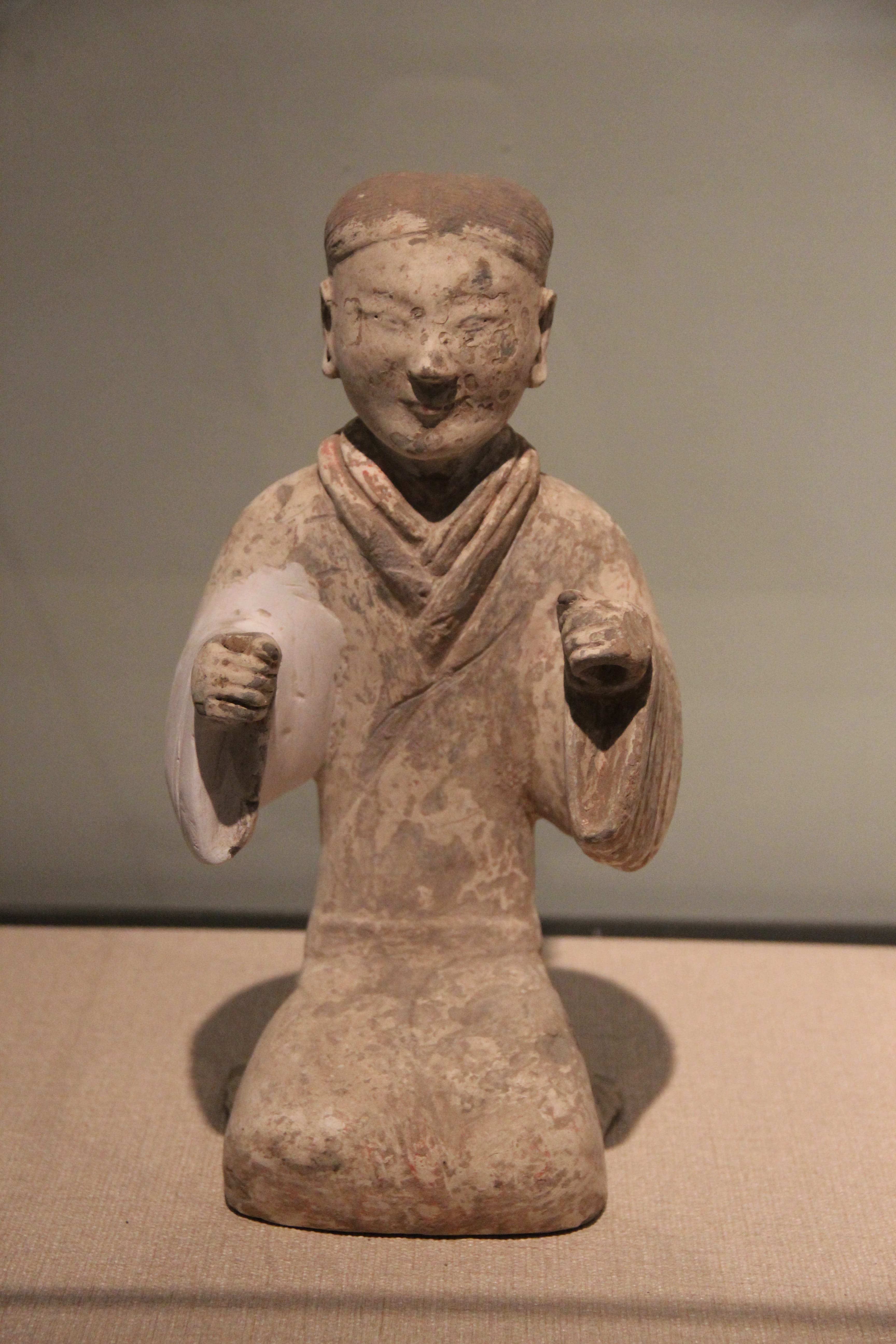 Han Pottery Musician (9924111754)