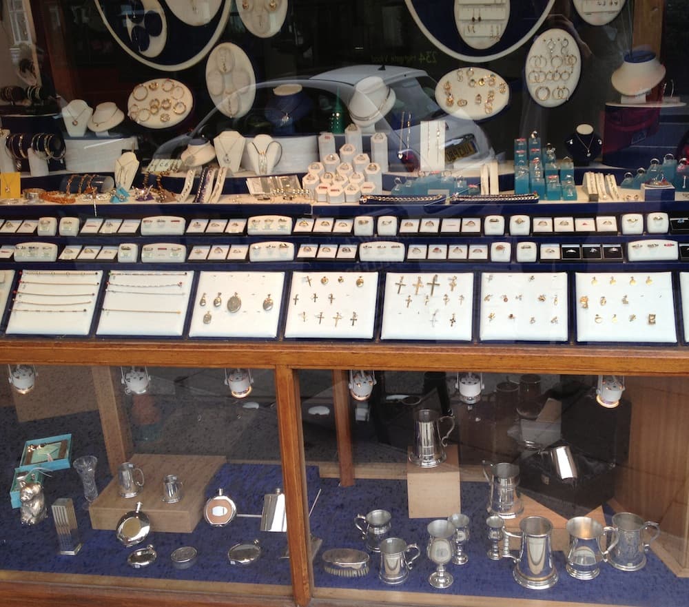 Jewelry in Muswell Hill