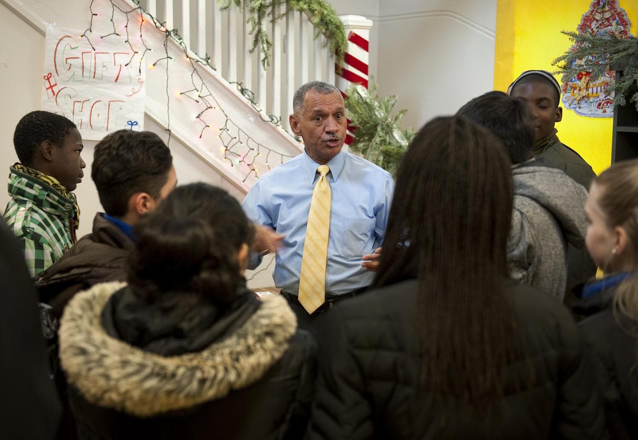 NASA Administrator Bolden Volunteers with the DC Cares Program