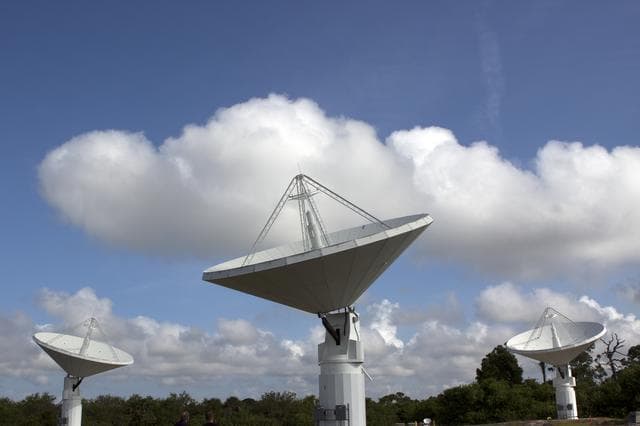 Boom, antenna, testbed