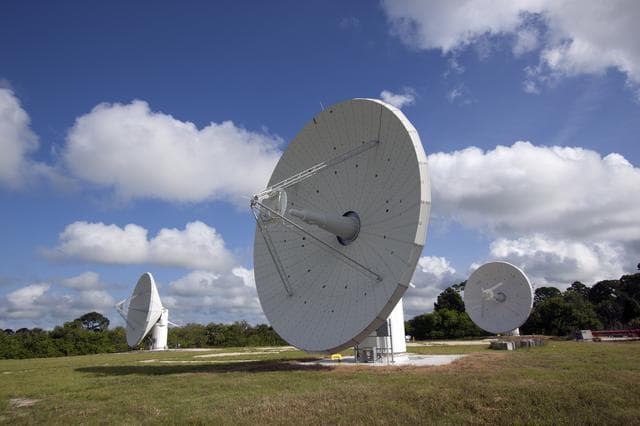 Boom, antenna, testbed